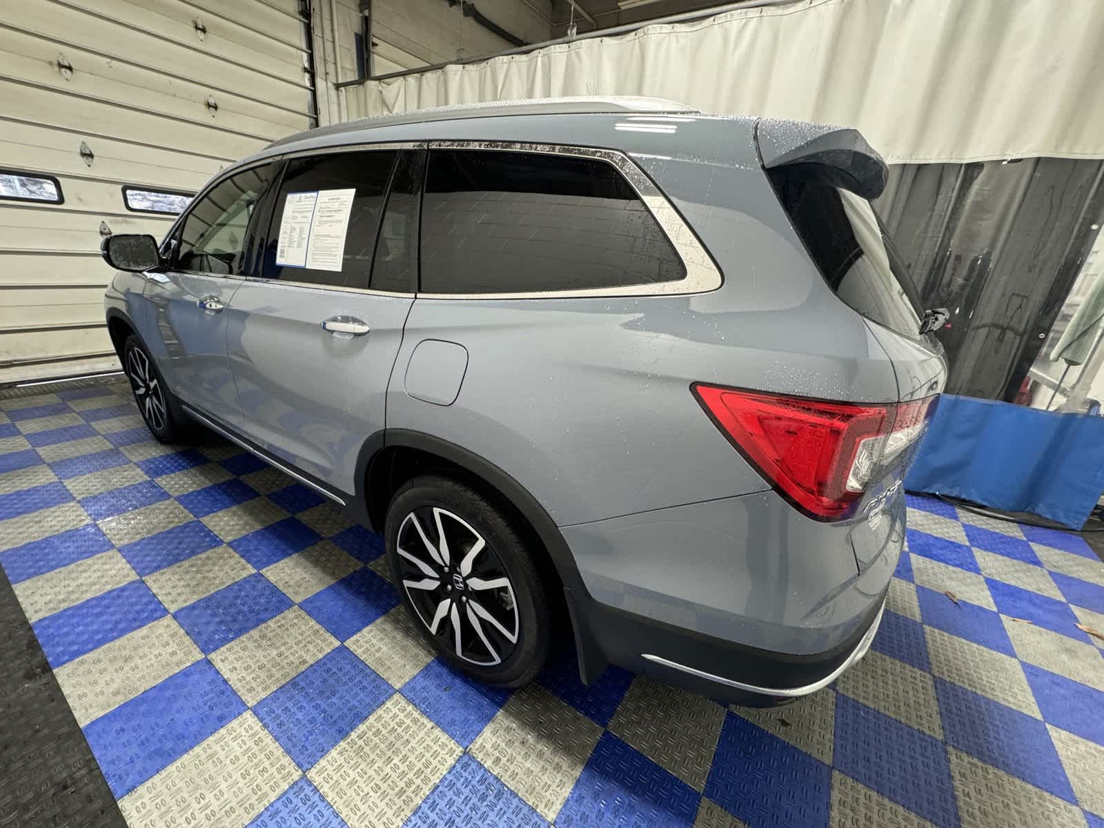 2022 Honda Pilot Touring 7-Passenger 5