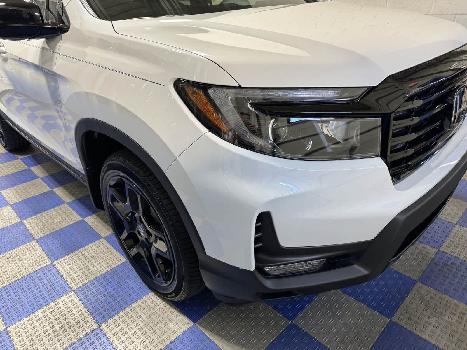 2025 Honda Passport Black Edition 2