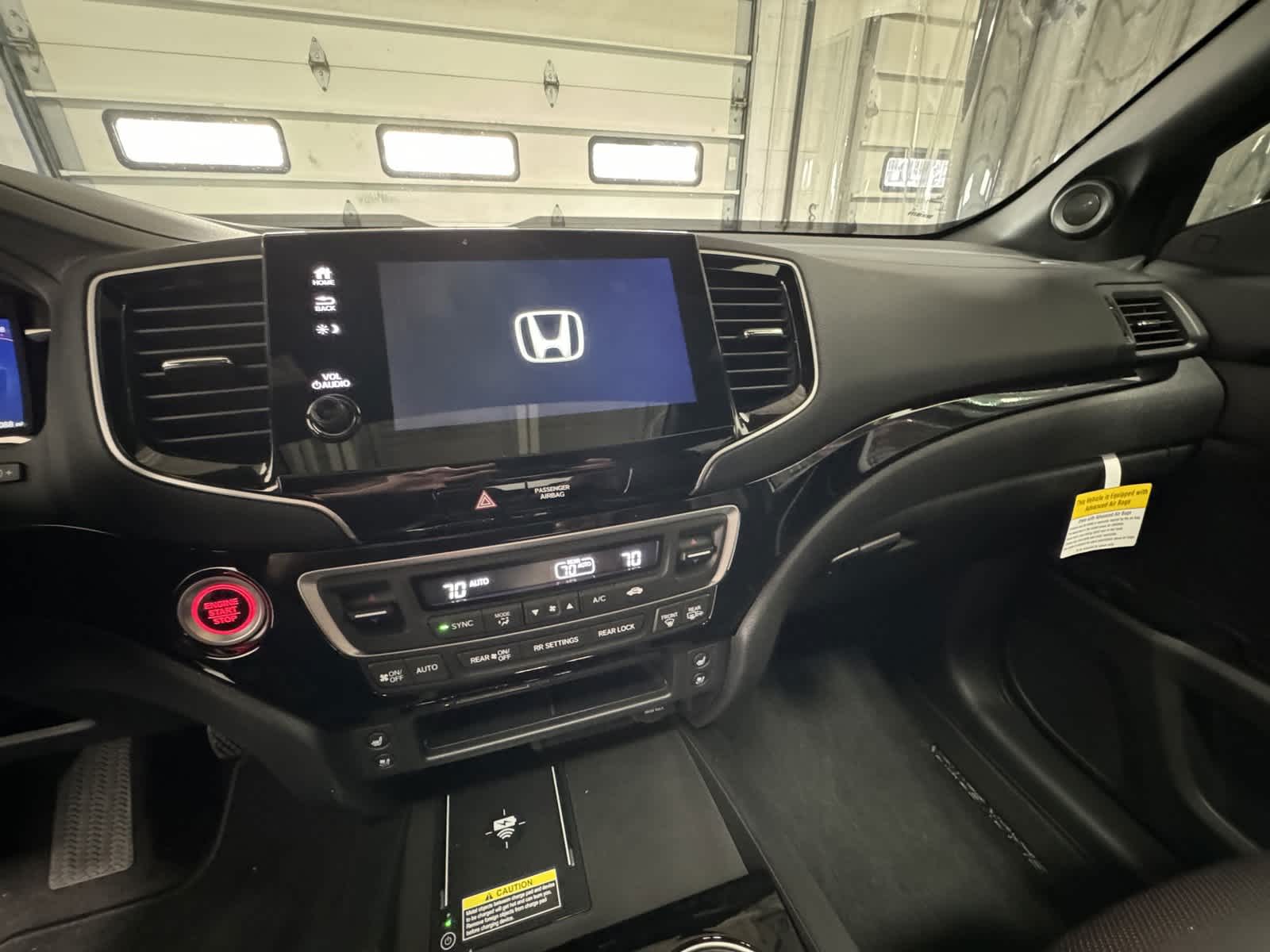 2025 Honda Passport Black Edition 14