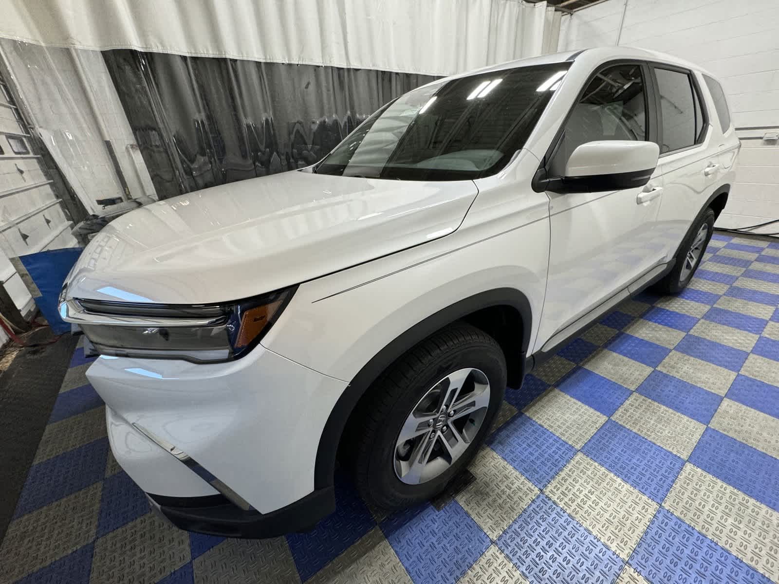 2025 Honda Pilot EX-L 4