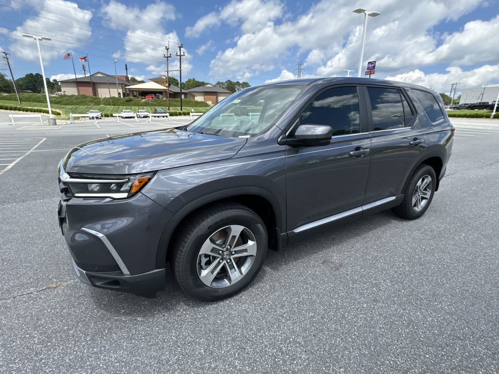 2025 Honda Pilot EX-L 4