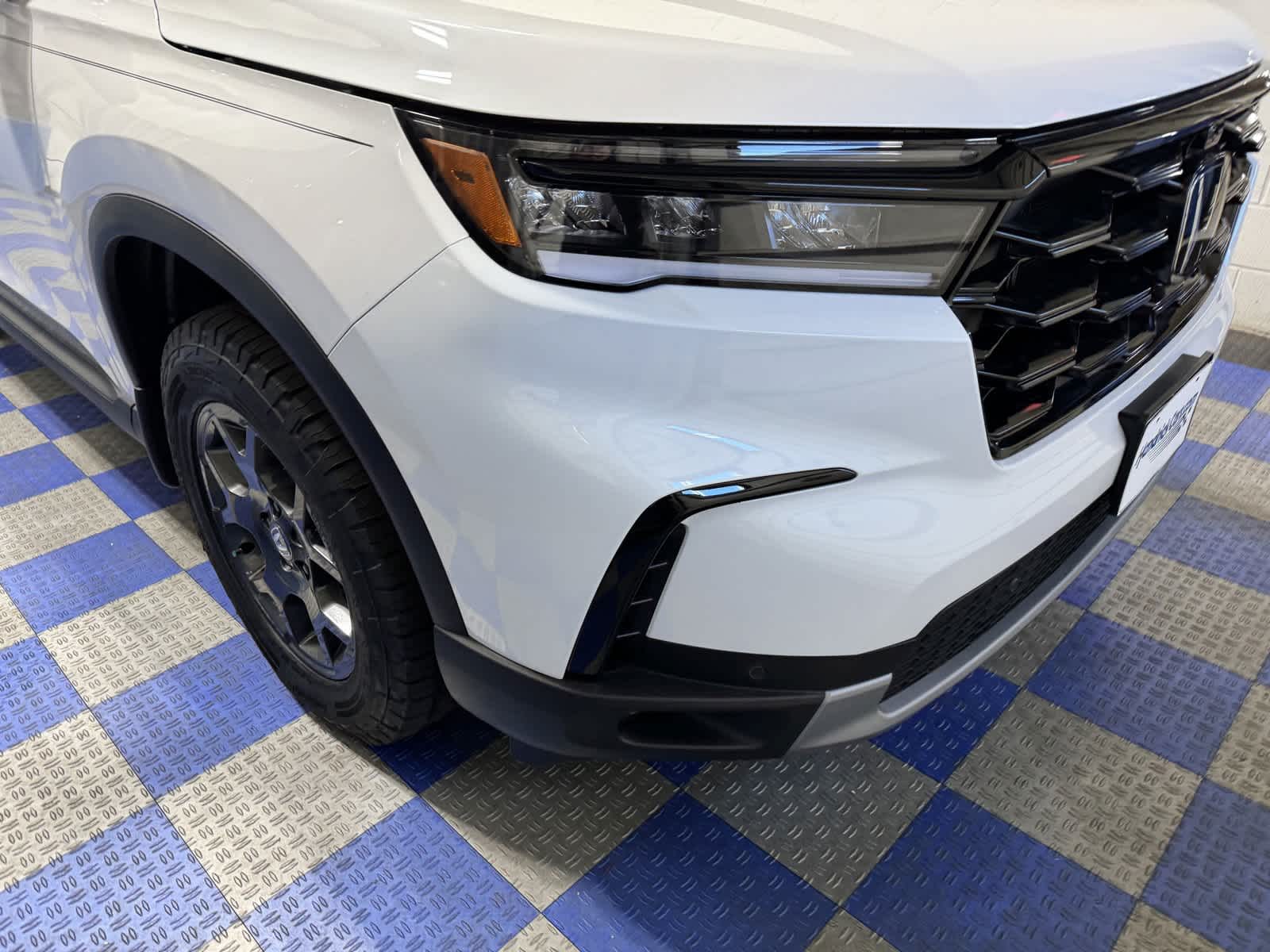 2025 Honda Pilot TrailSport 2