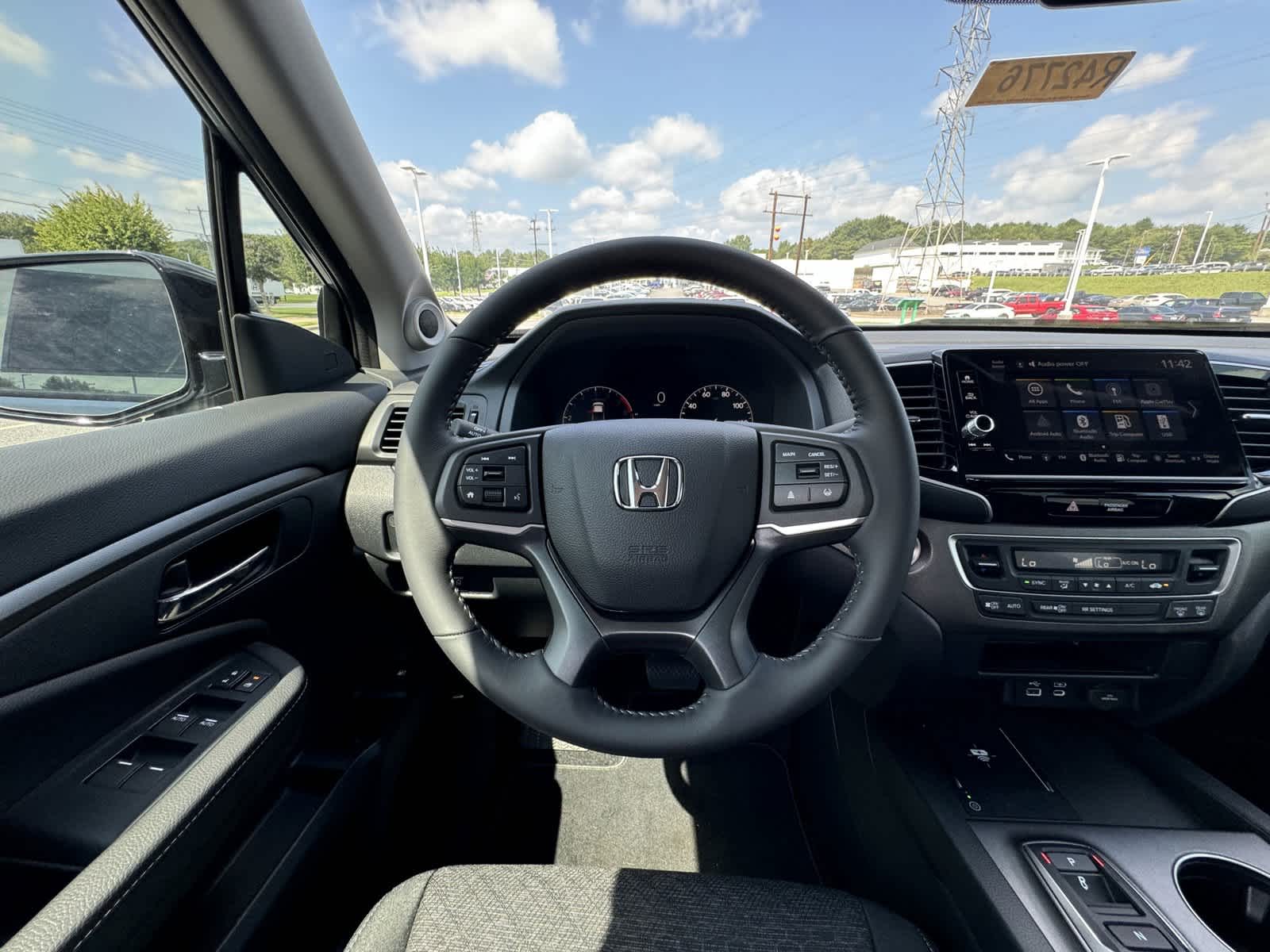 2025 Honda Ridgeline Sport AWD 26