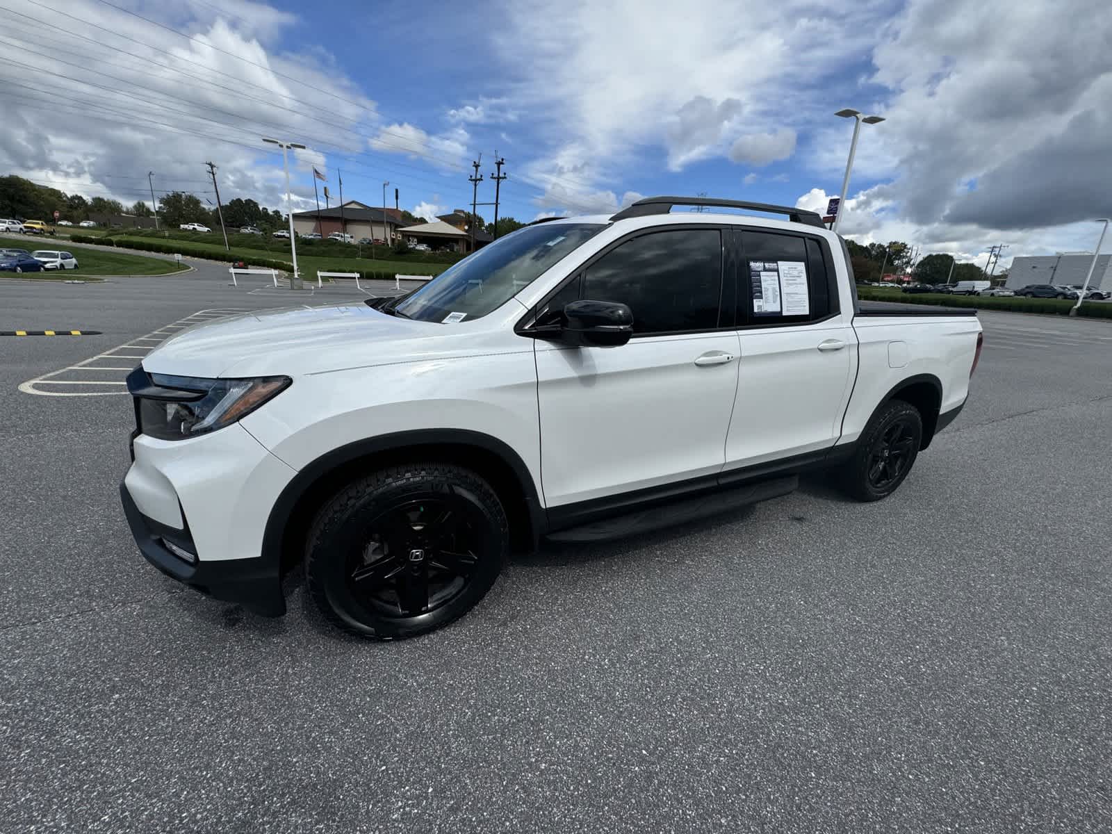 2023 Honda Ridgeline Black Edition AWD 4