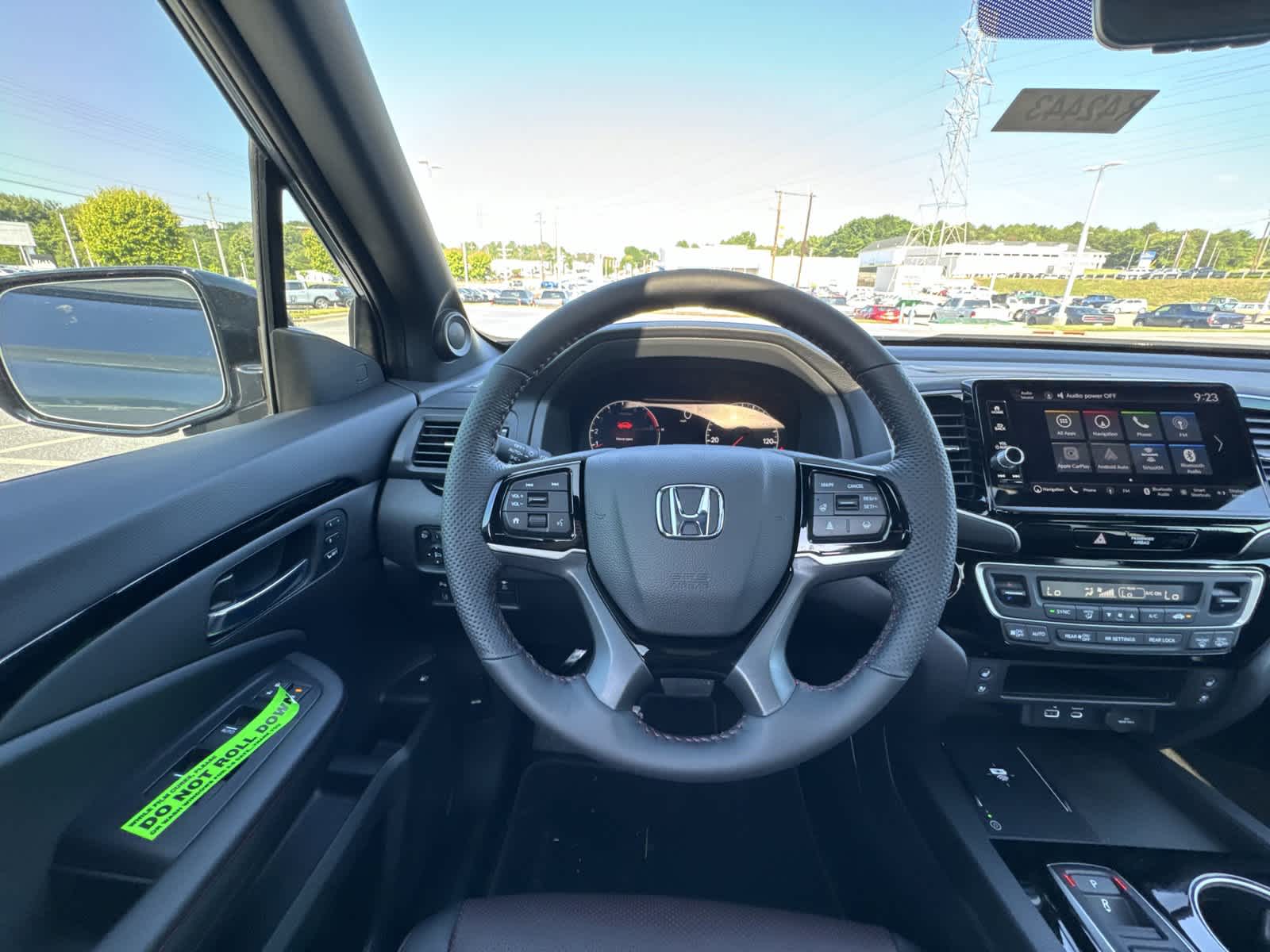 2025 Honda Ridgeline Black Edition AWD 28