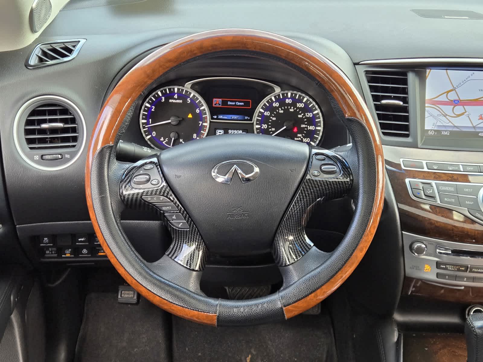 2013 INFINITI JX35  24