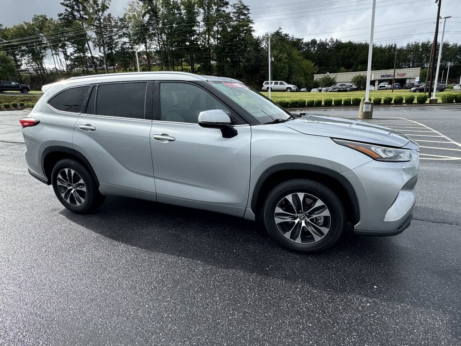 2020 Toyota Highlander XLE 3