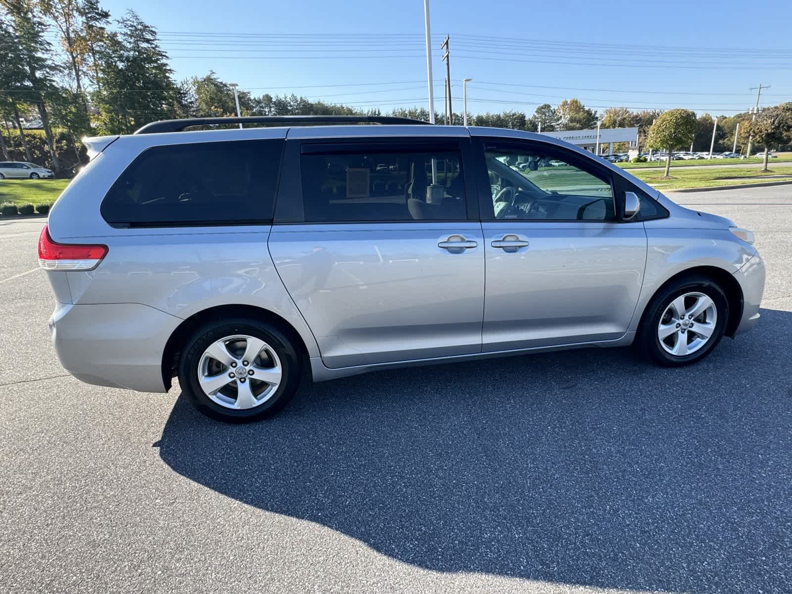 2012 Toyota Sienna LE 7