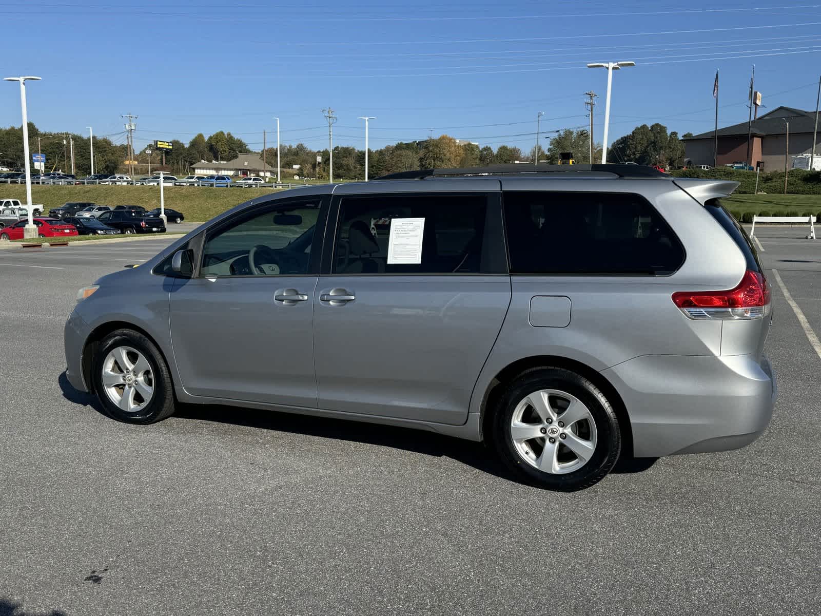 2012 Toyota Sienna LE 4