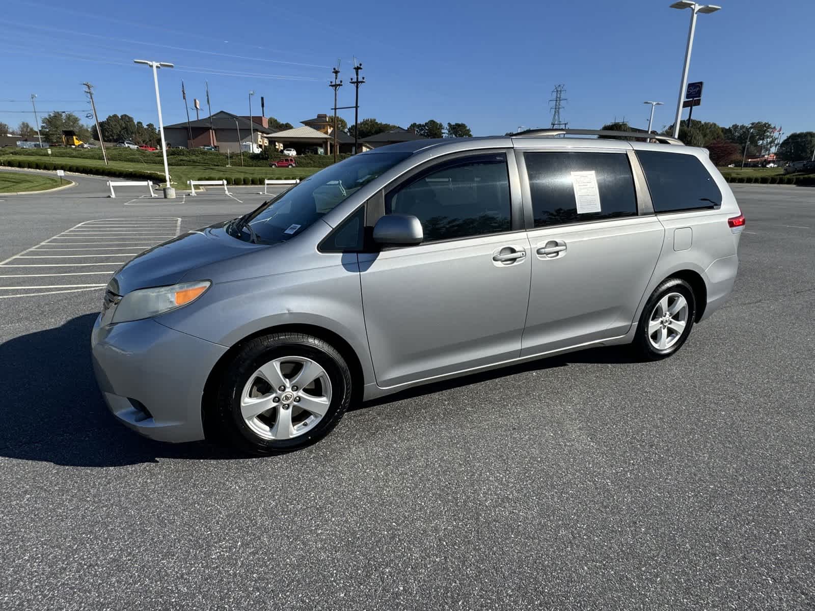 2012 Toyota Sienna LE 3