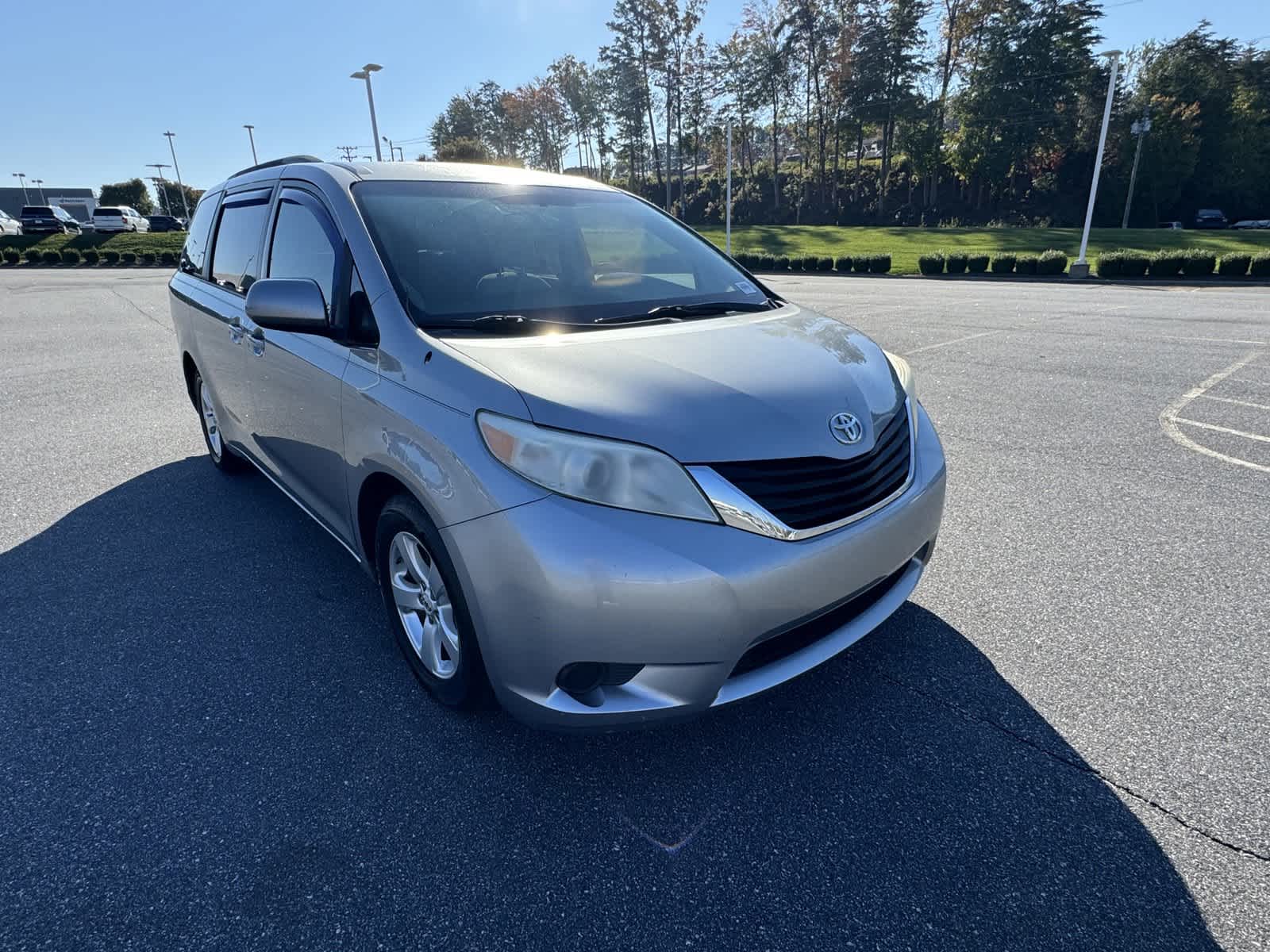 2012 Toyota Sienna LE 8