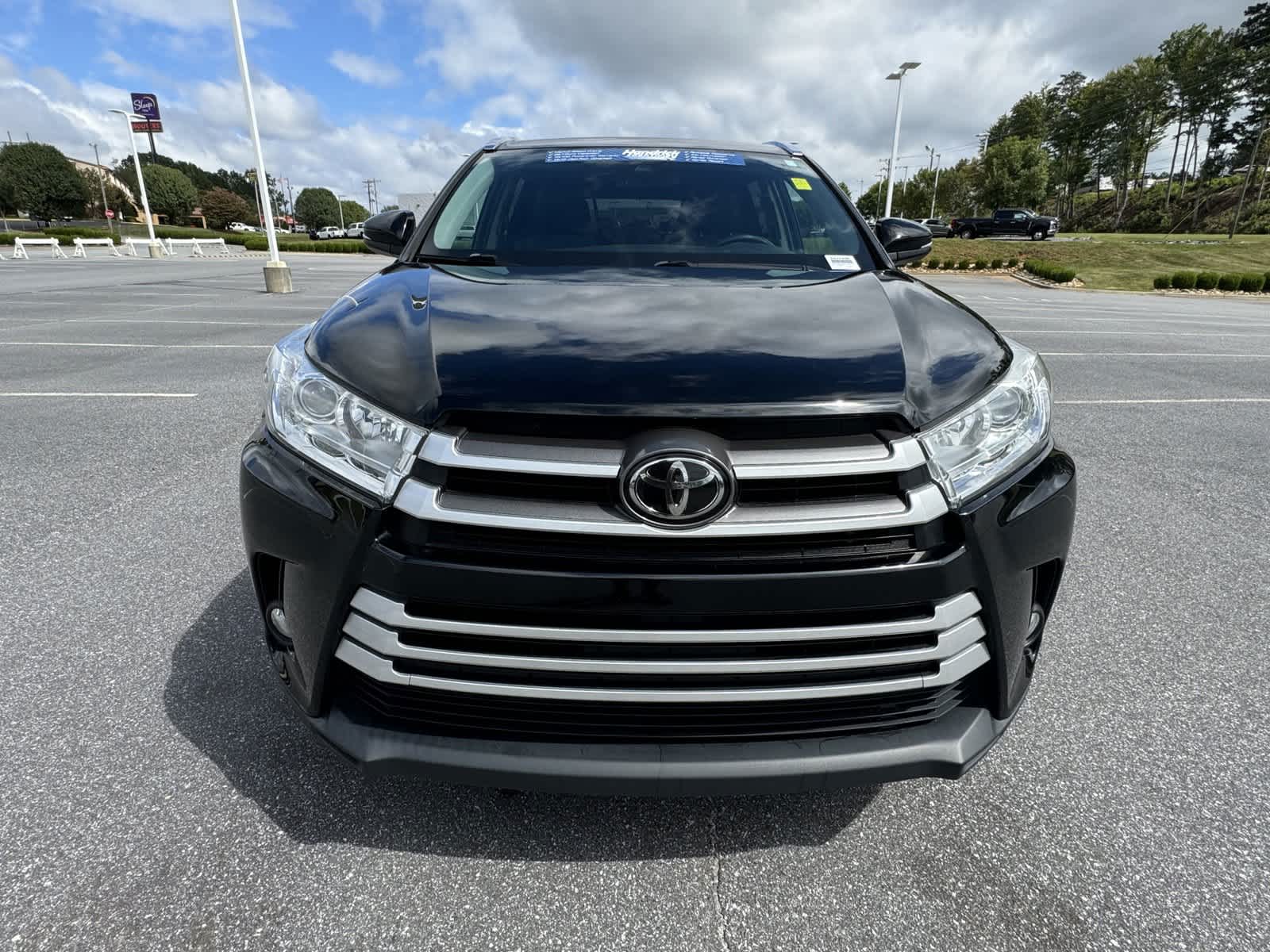 2019 Toyota Highlander XLE 3