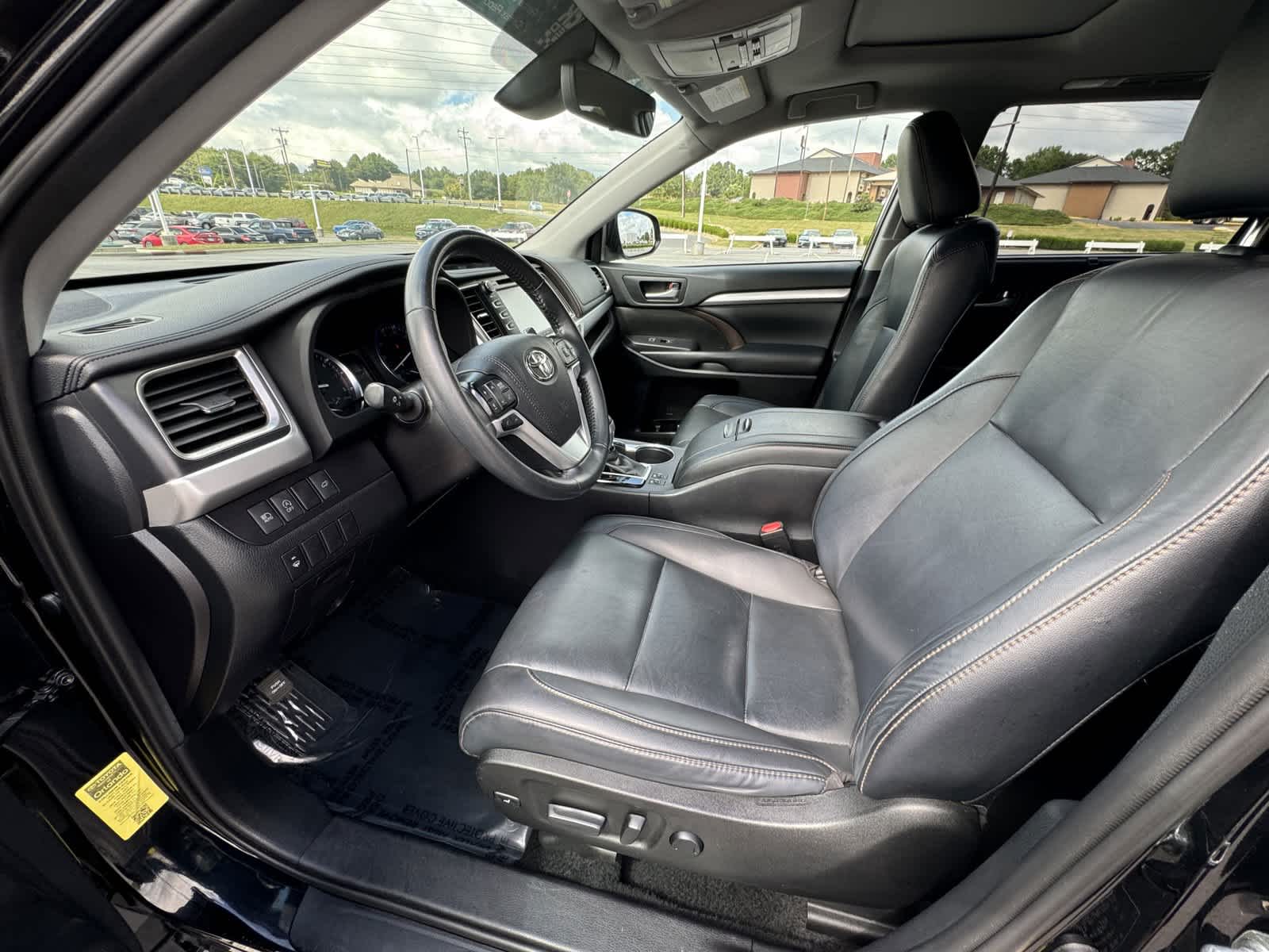 2019 Toyota Highlander XLE 18