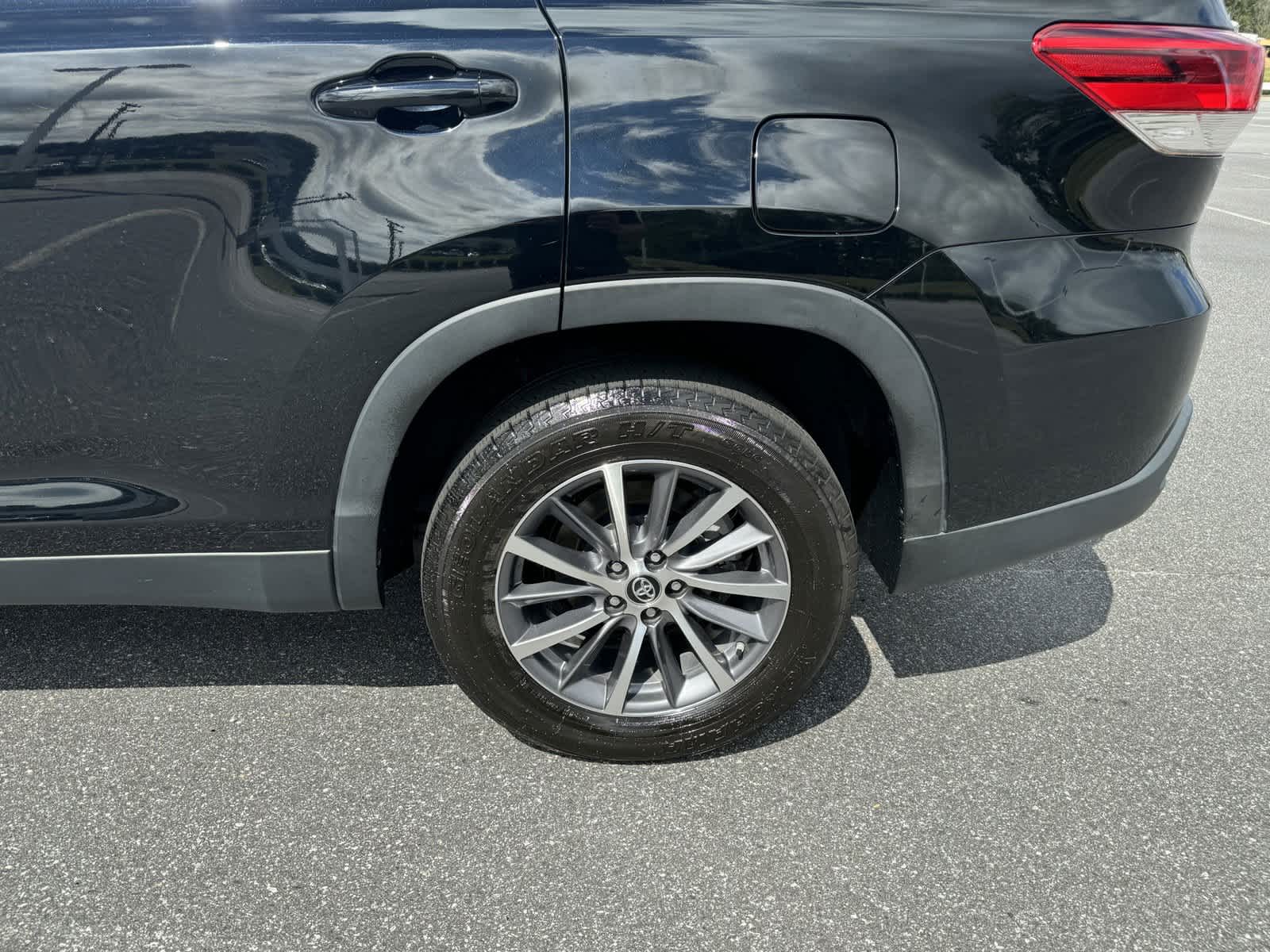 2019 Toyota Highlander XLE 14