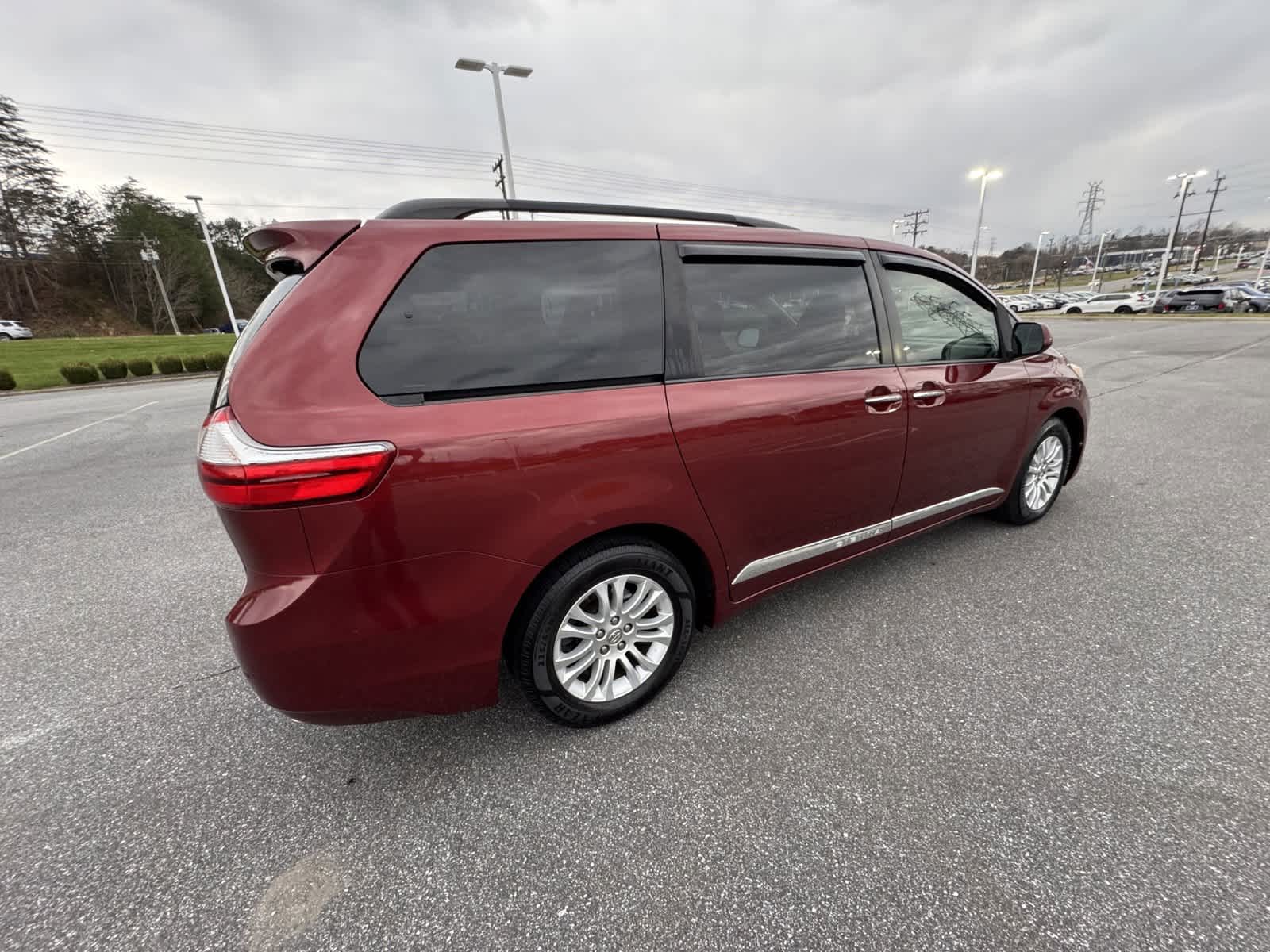 2015 Toyota Sienna XLE 8