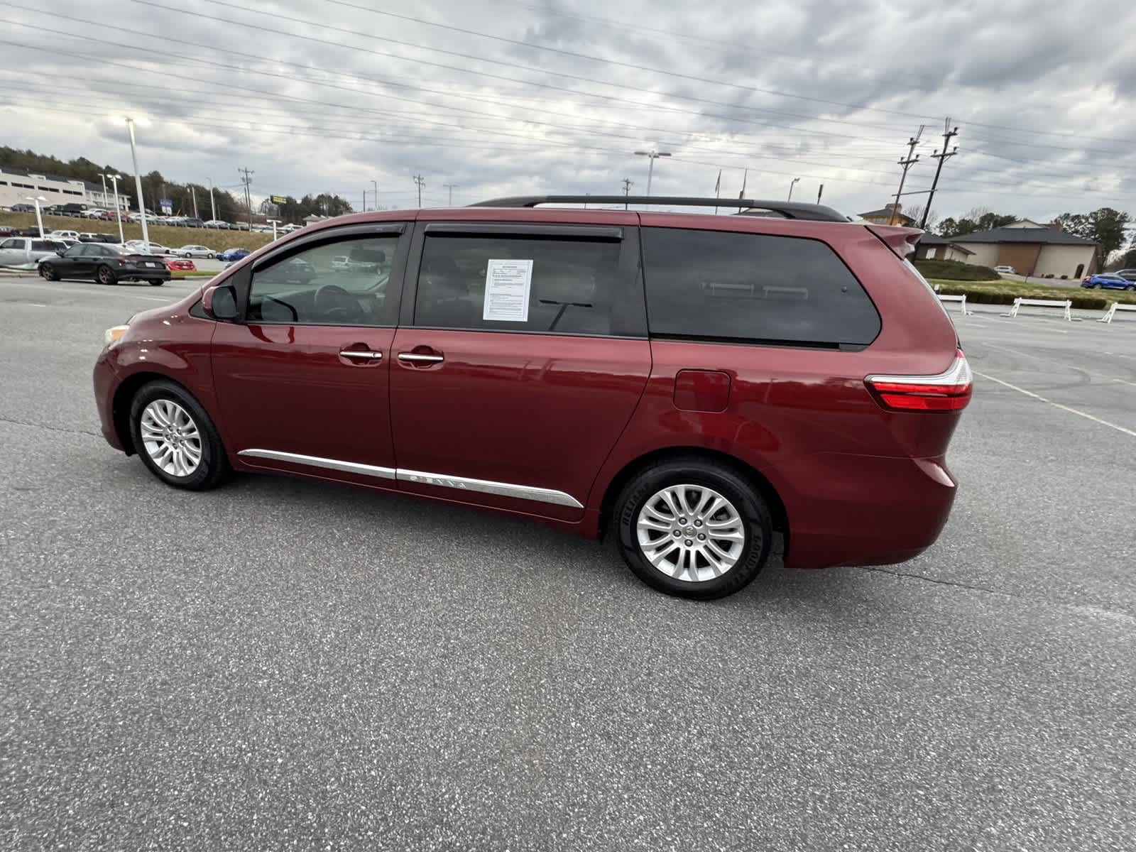 2015 Toyota Sienna XLE 5