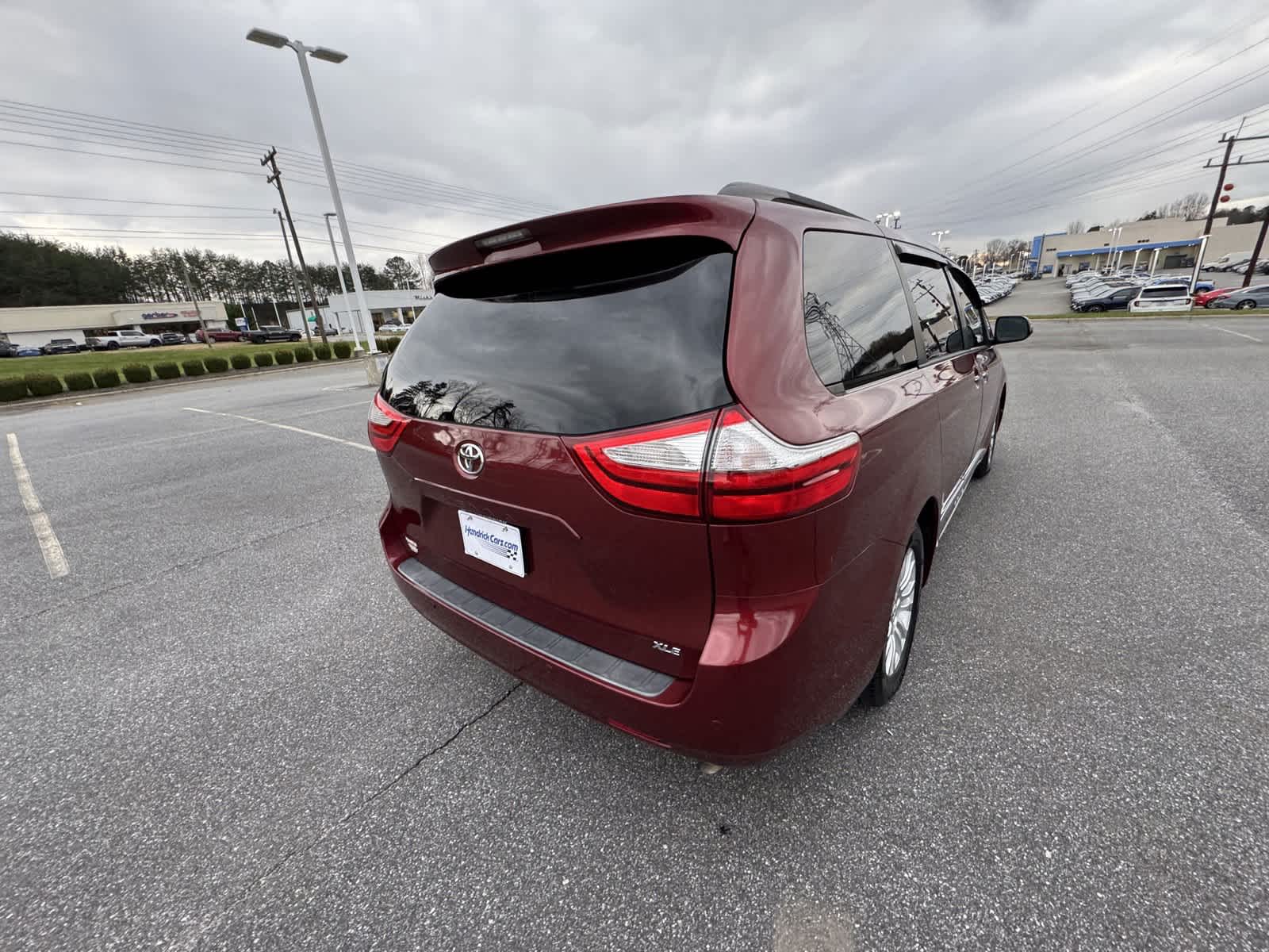 2015 Toyota Sienna XLE 9