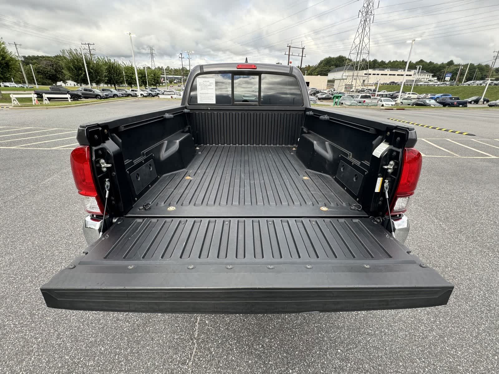 2018 Toyota Tacoma SR5 Access Cab 6 Bed V6 4x2 AT 31