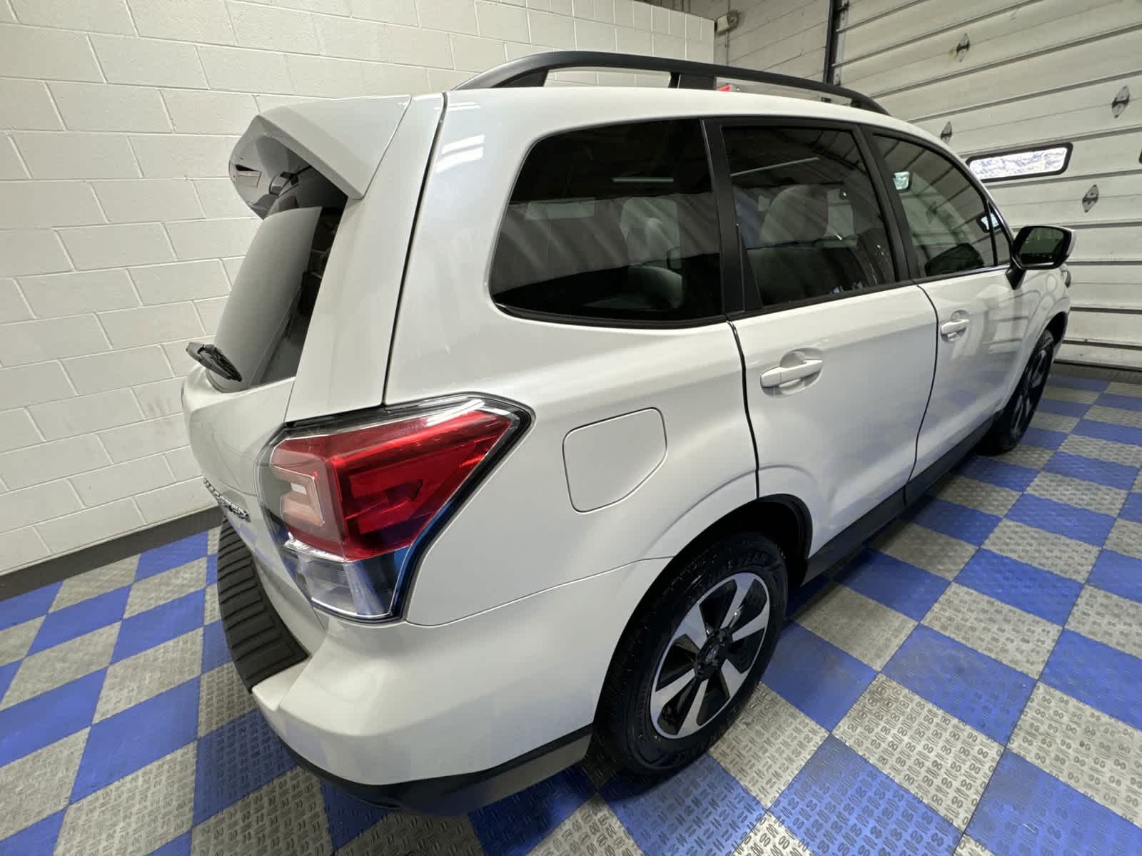 2018 Subaru Forester Premium 9