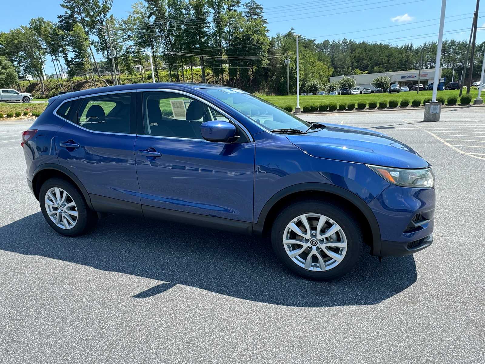 2021 Nissan Rogue Sport S 2