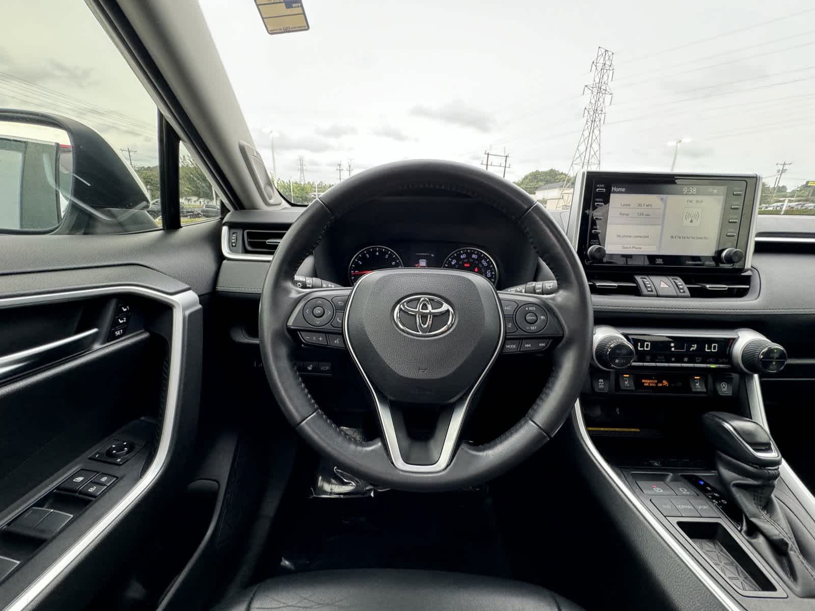 2020 Toyota RAV4 XLE Premium 25