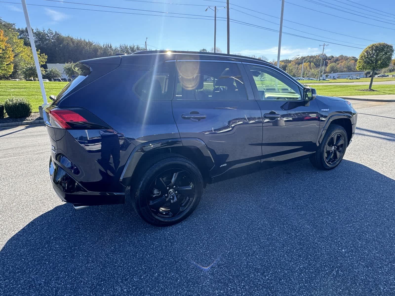 2019 Toyota RAV4 Hybrid XSE 8