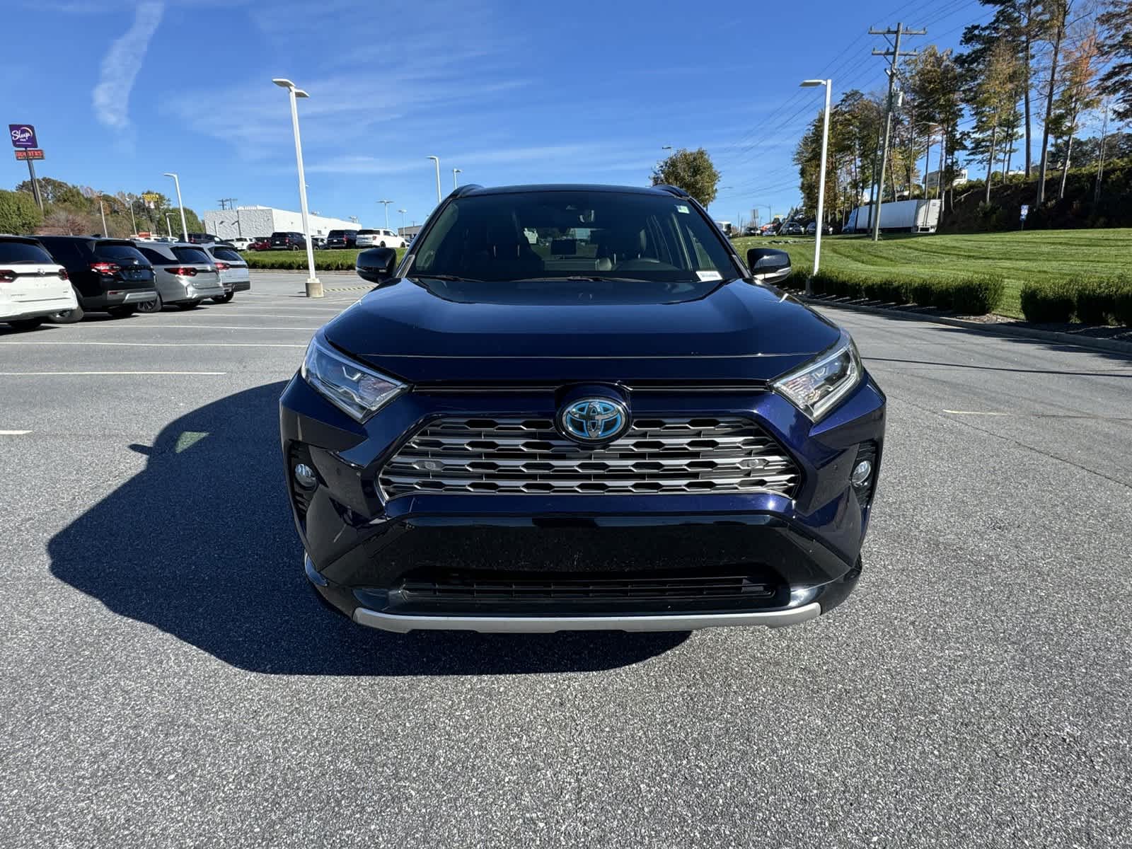 2019 Toyota RAV4 Hybrid XSE 3