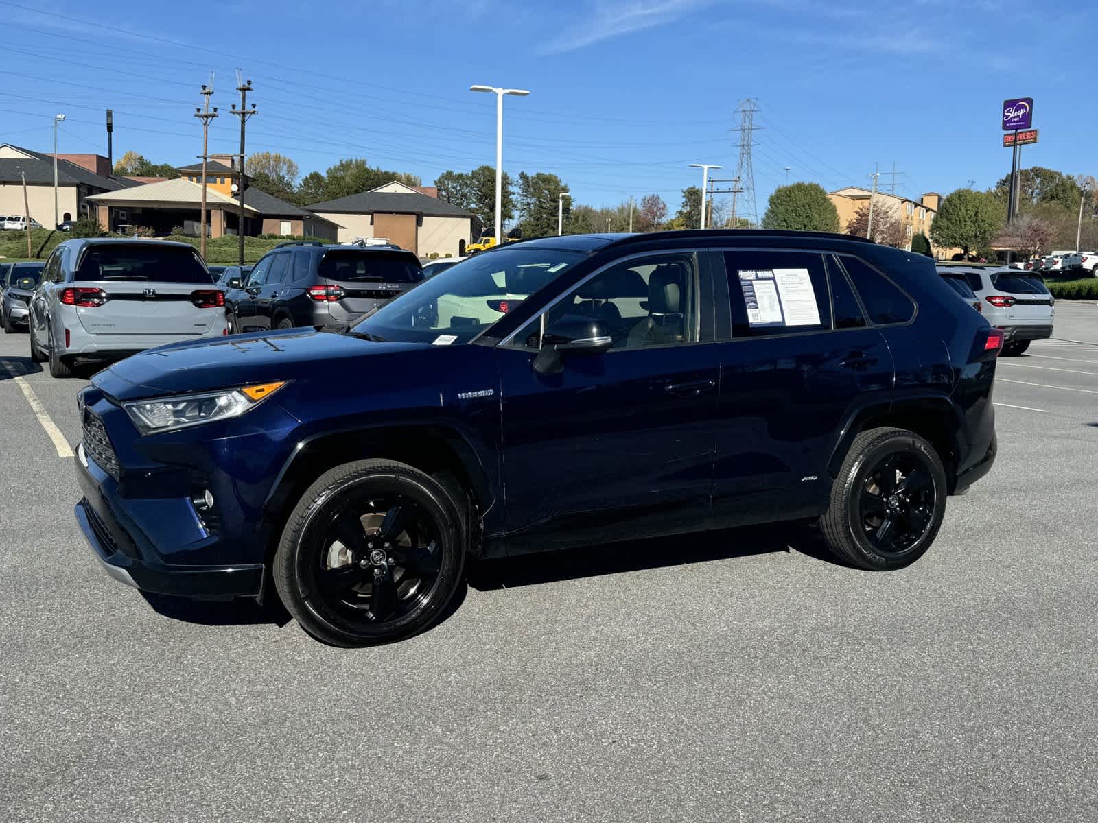 2019 Toyota RAV4 Hybrid XSE 4