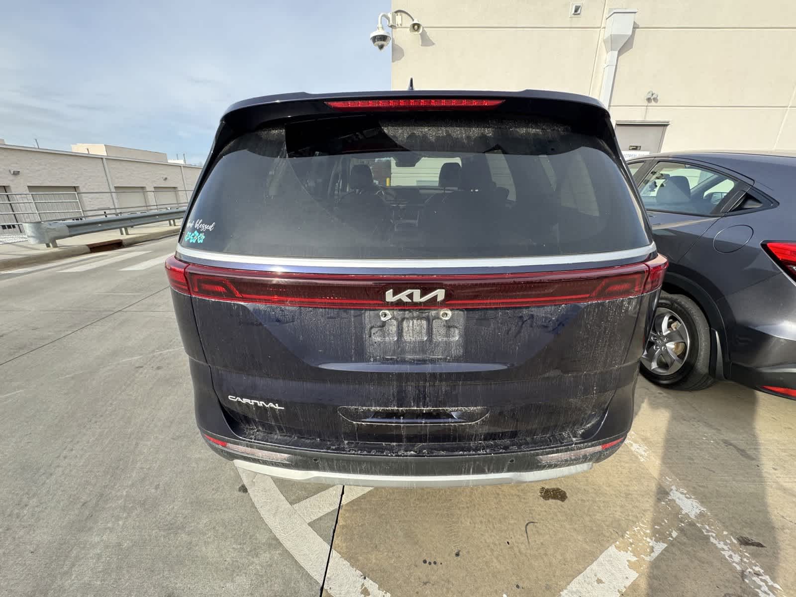 2023 Kia Carnival LX 7