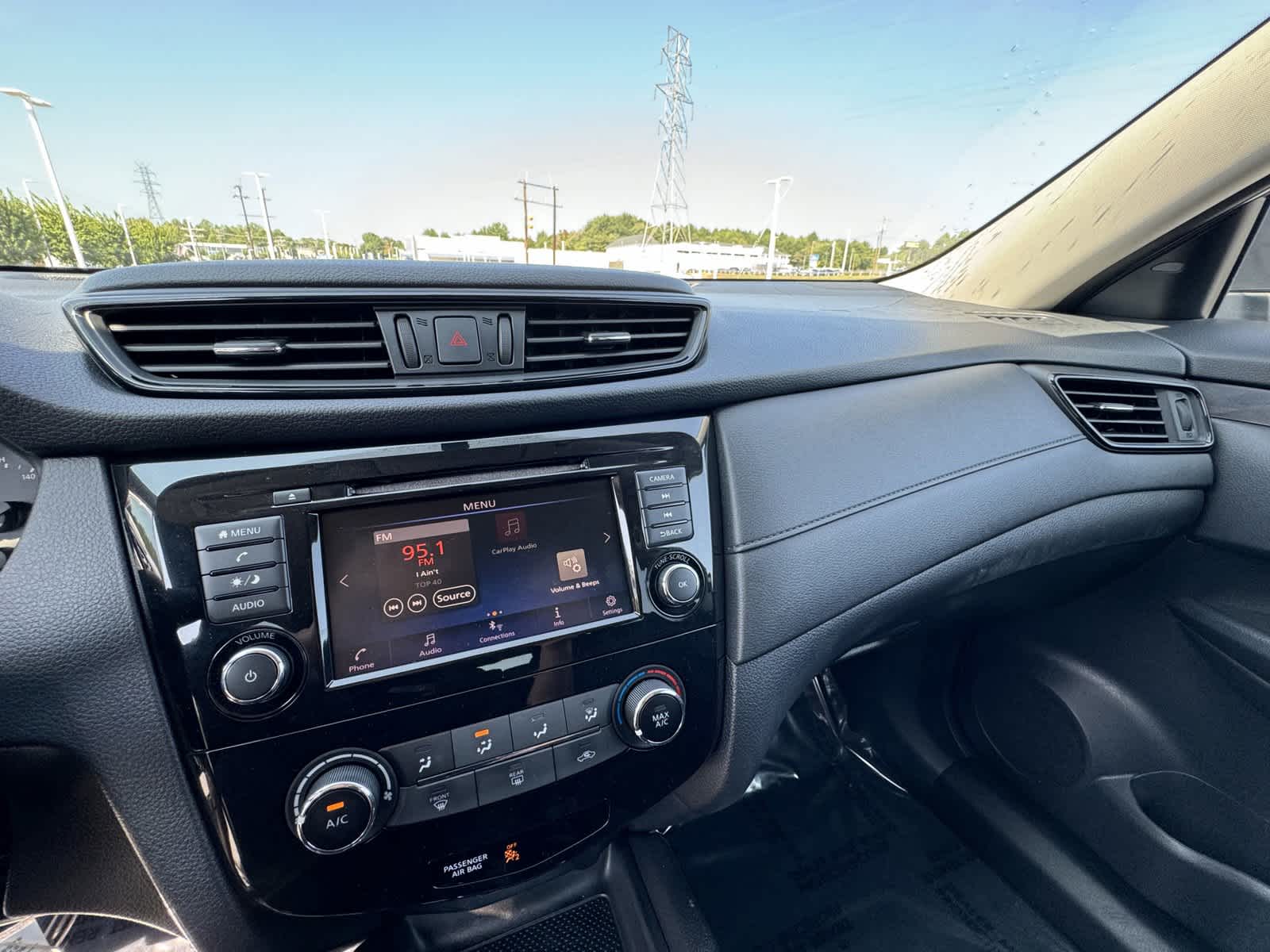 2018 Nissan Rogue S 14