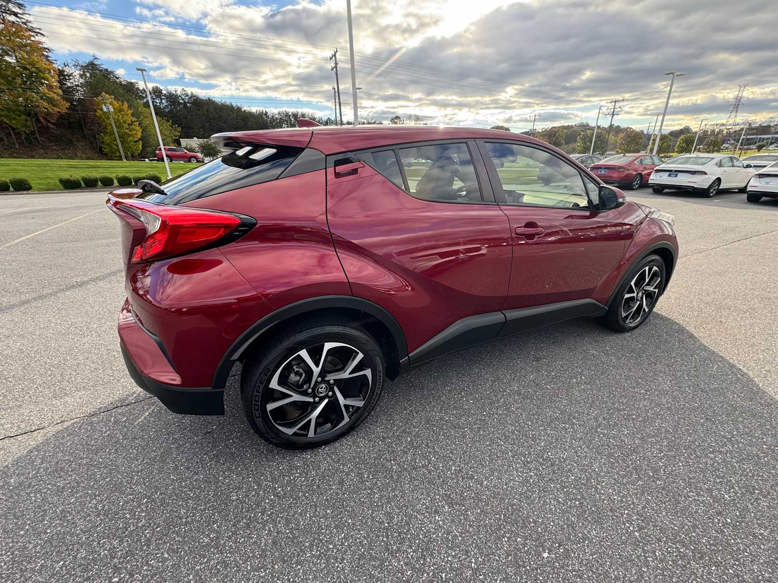 2018 Toyota C-HR XLE 13