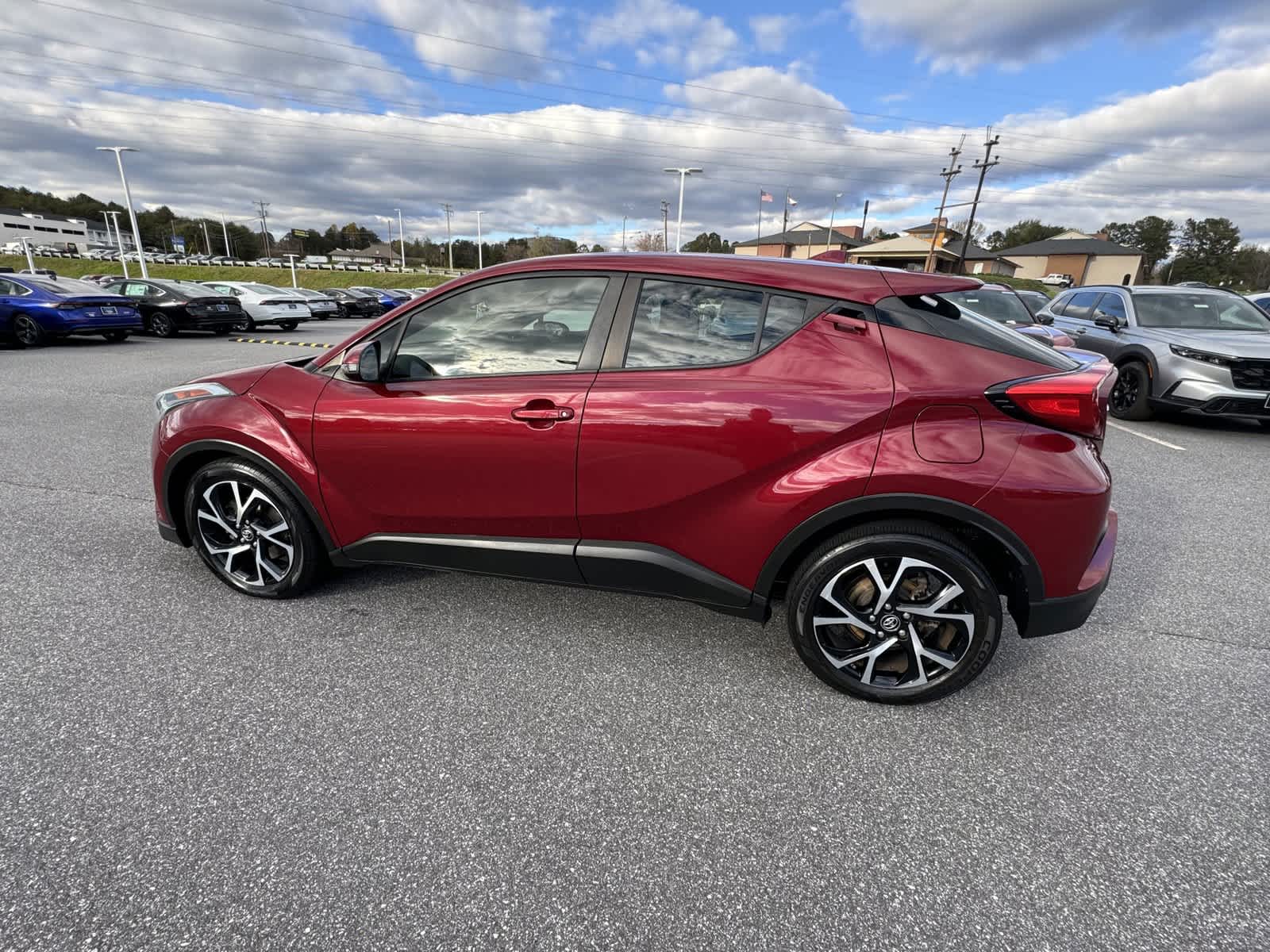 2018 Toyota C-HR XLE 8