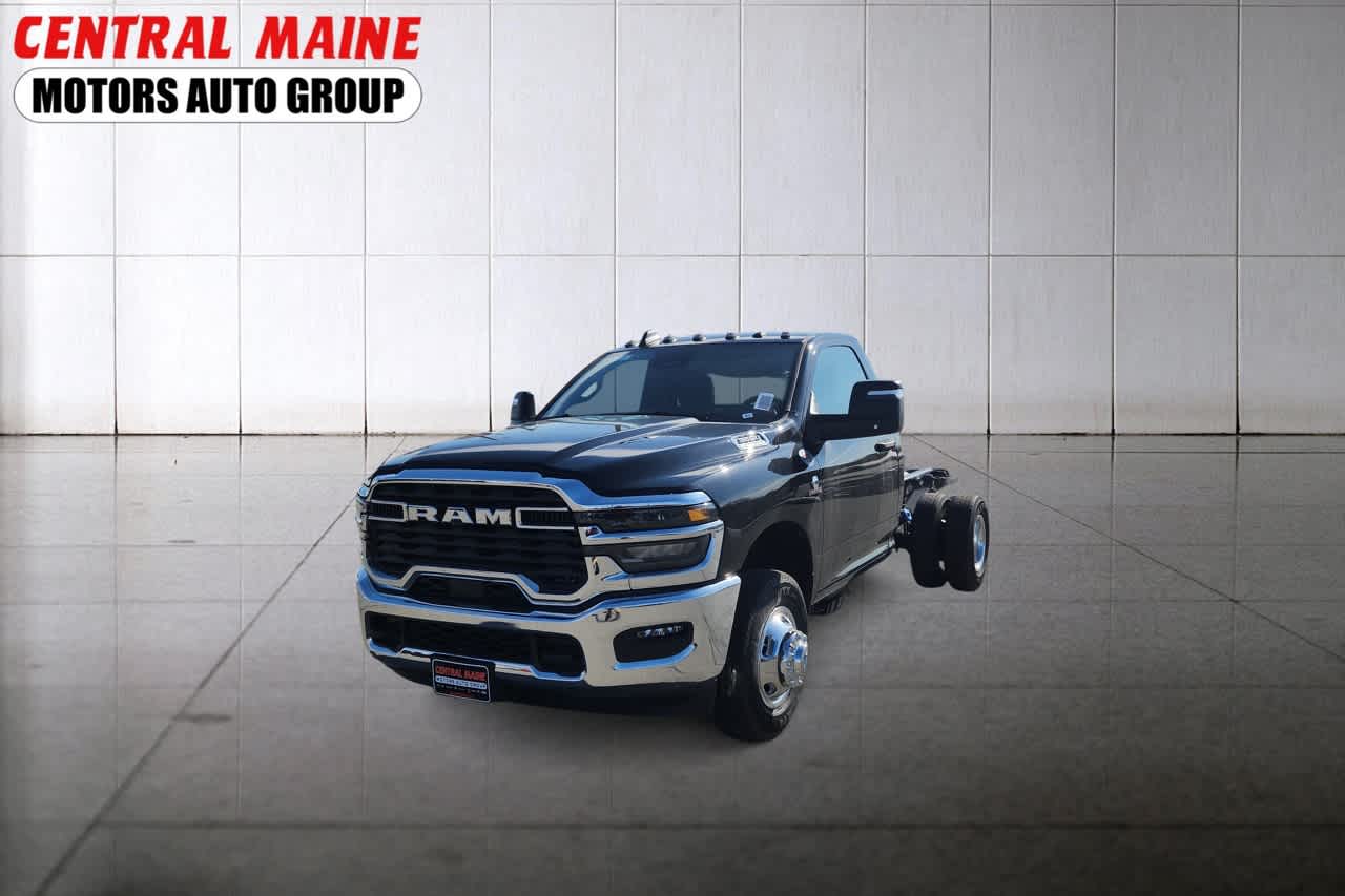 2026 RAM 3500 Chassis Tradesman Regular Cab DRW 4WD
