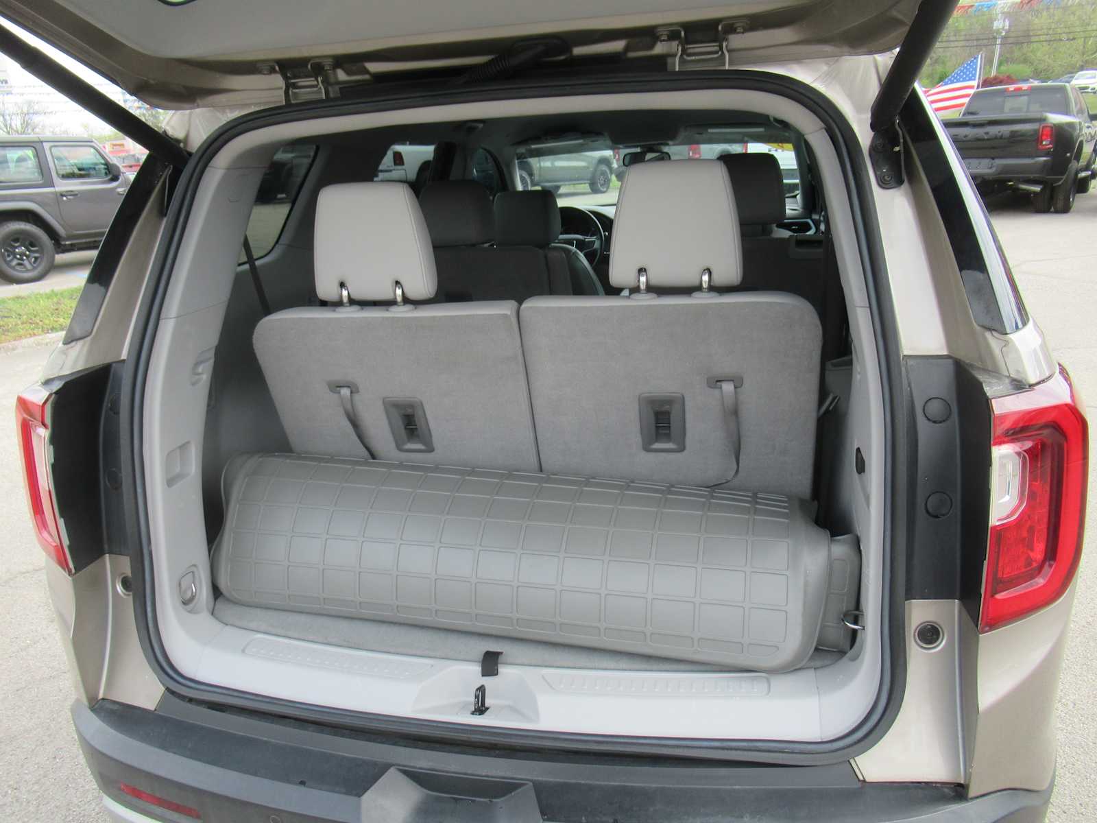 View vehicle photo 5