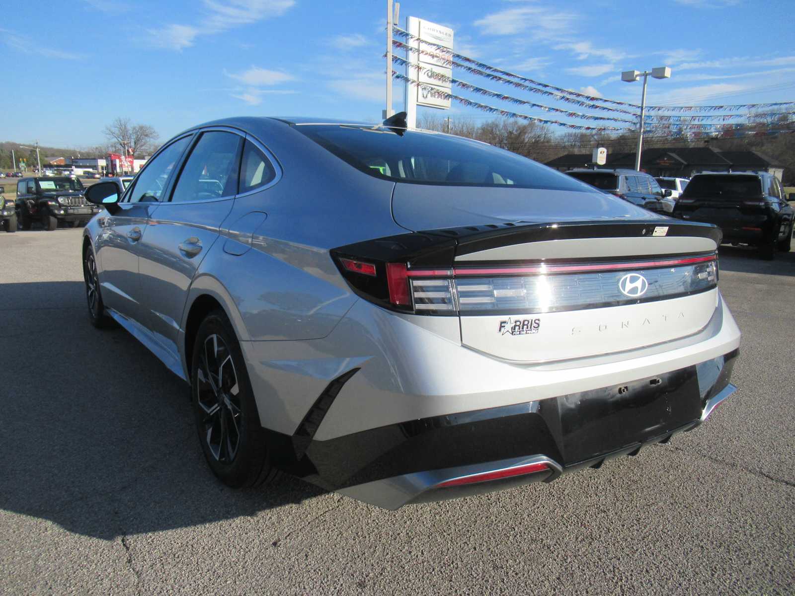 View vehicle photo 3