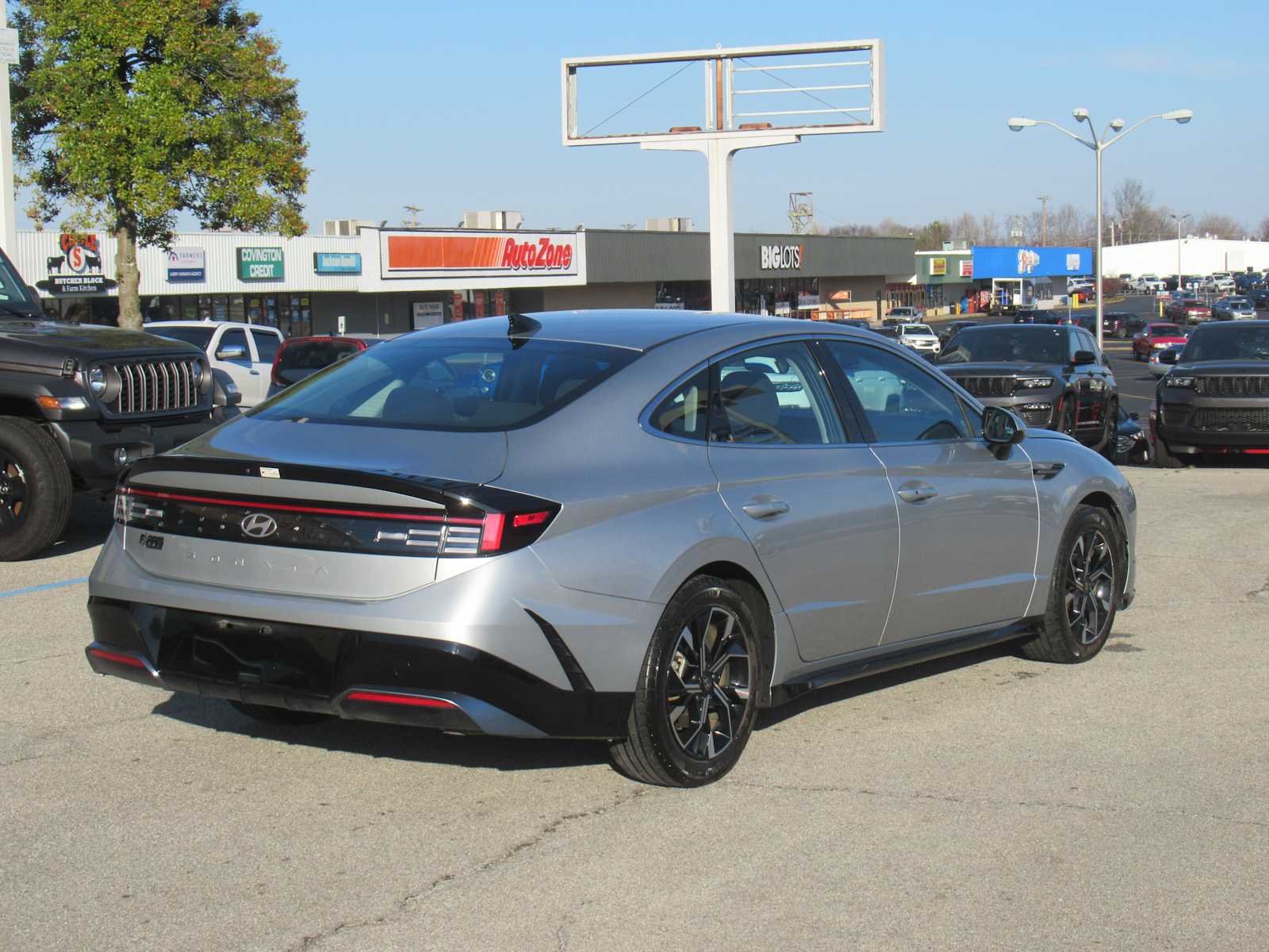 View vehicle photo 6