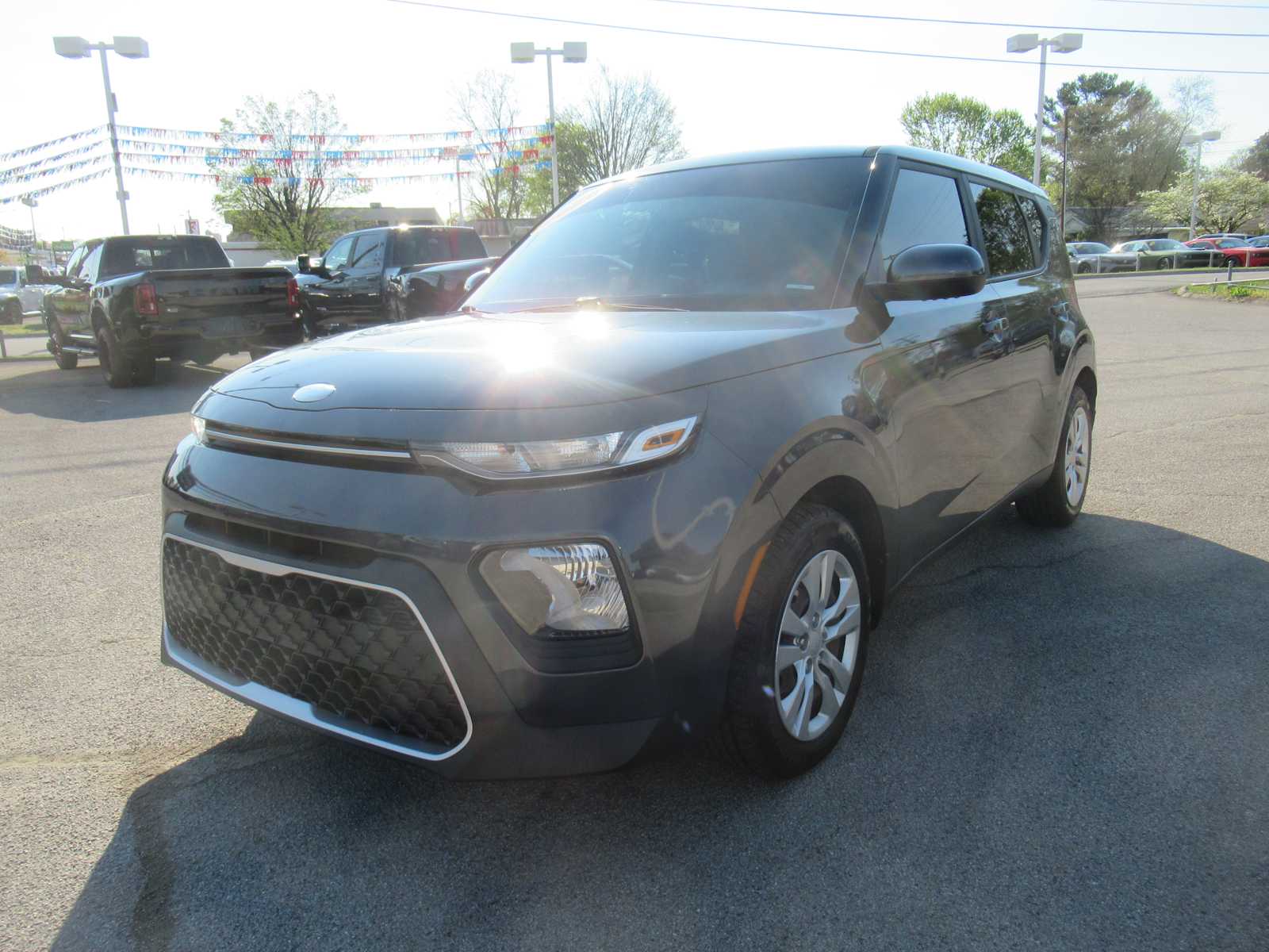 Gray (Gravity Grey) 2020 Kia Soul LX FWD SUV / Crossover Front-Wheel Drive Automatic