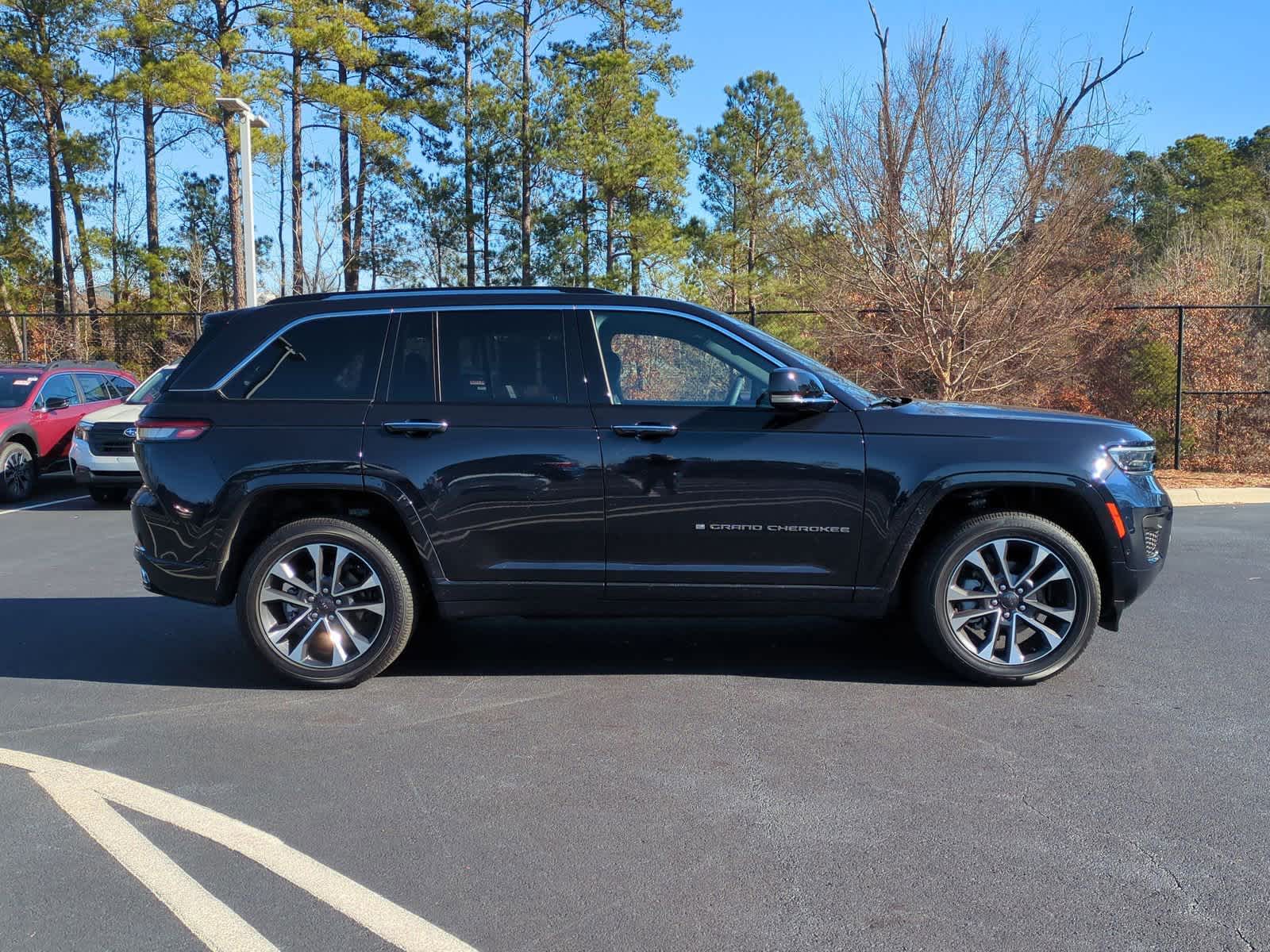 2024 Jeep Grand Cherokee Overland 9