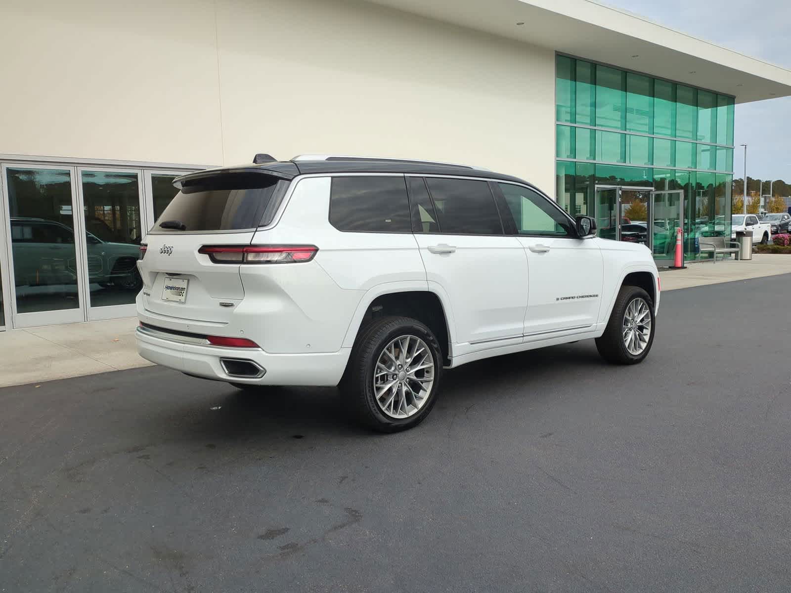 2023 Jeep Grand Cherokee L Summit 10