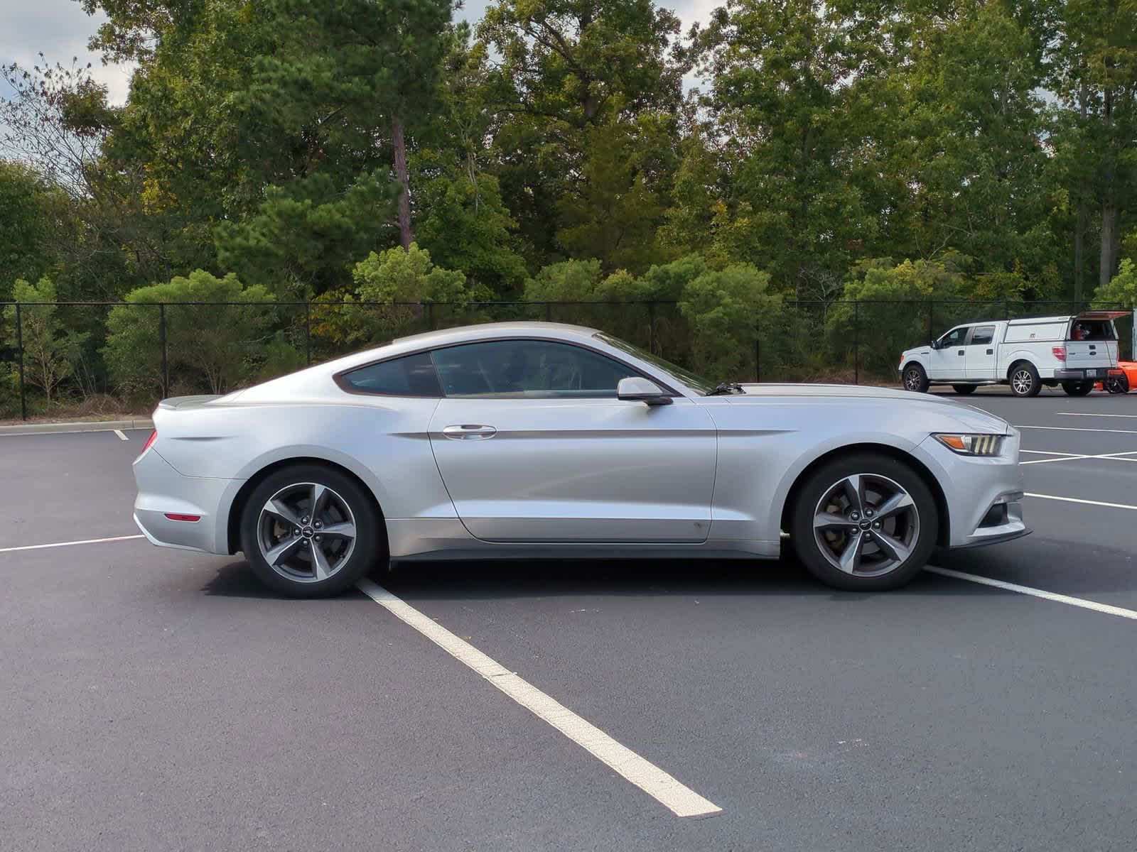 2015 Ford Mustang V6 11