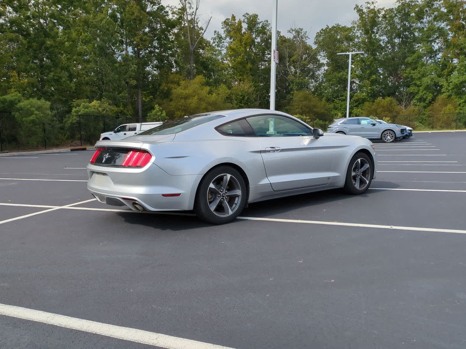 2015 Ford Mustang V6 10