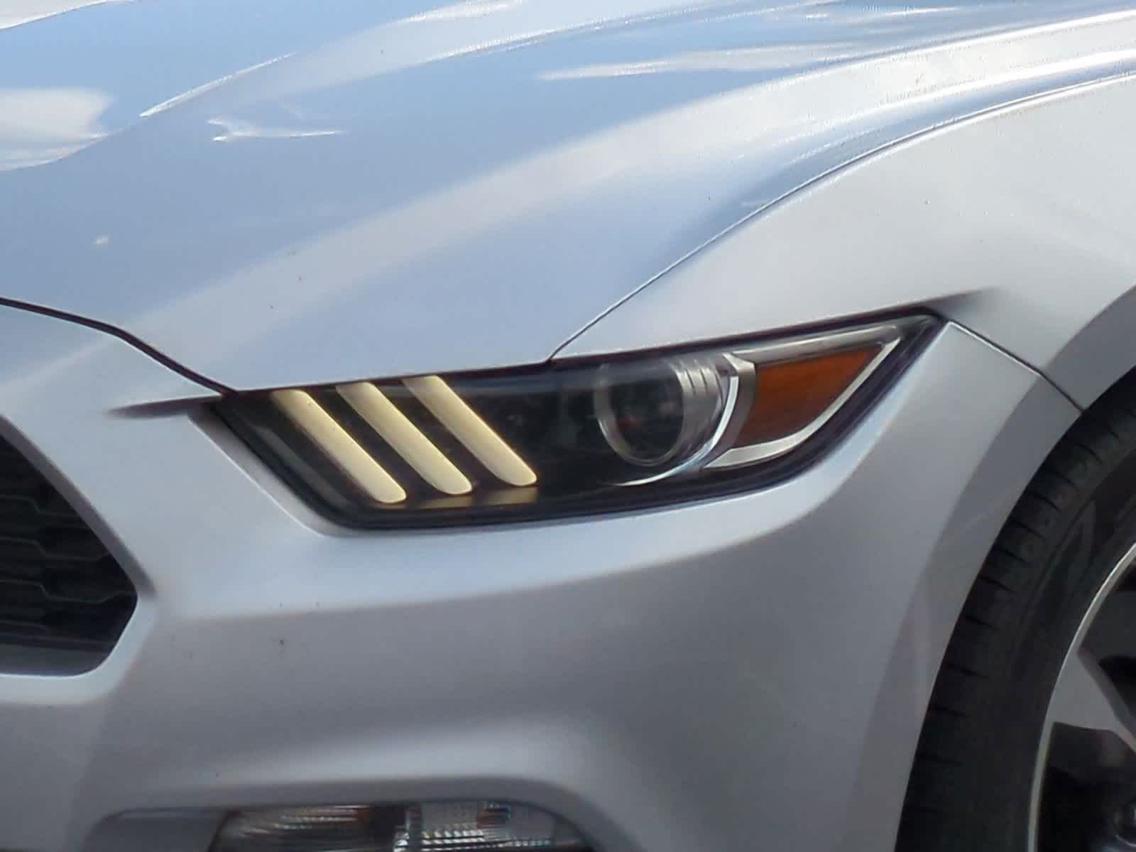 2015 Ford Mustang V6 6