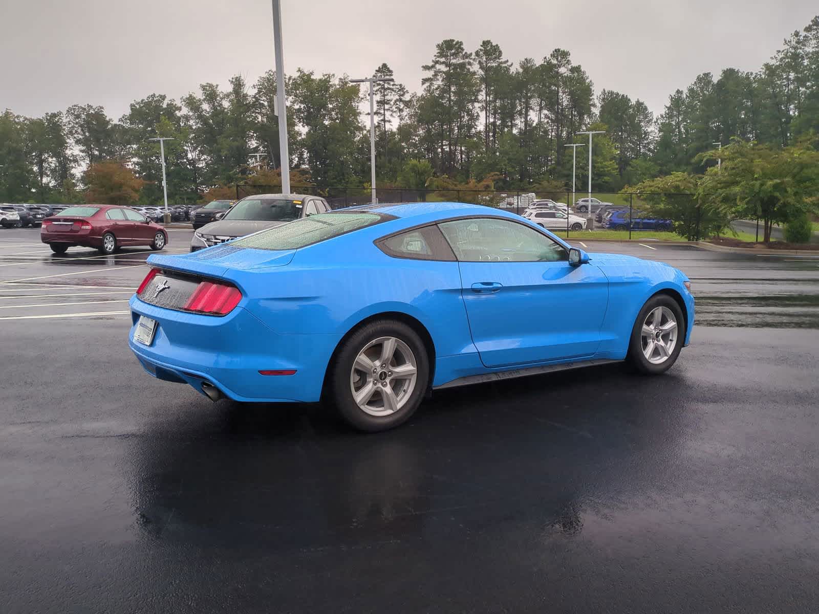 2017 Ford Mustang V6 10