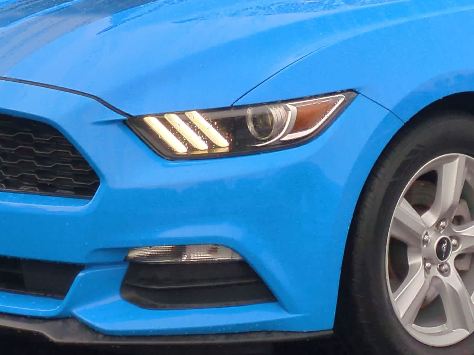 2017 Ford Mustang V6 6