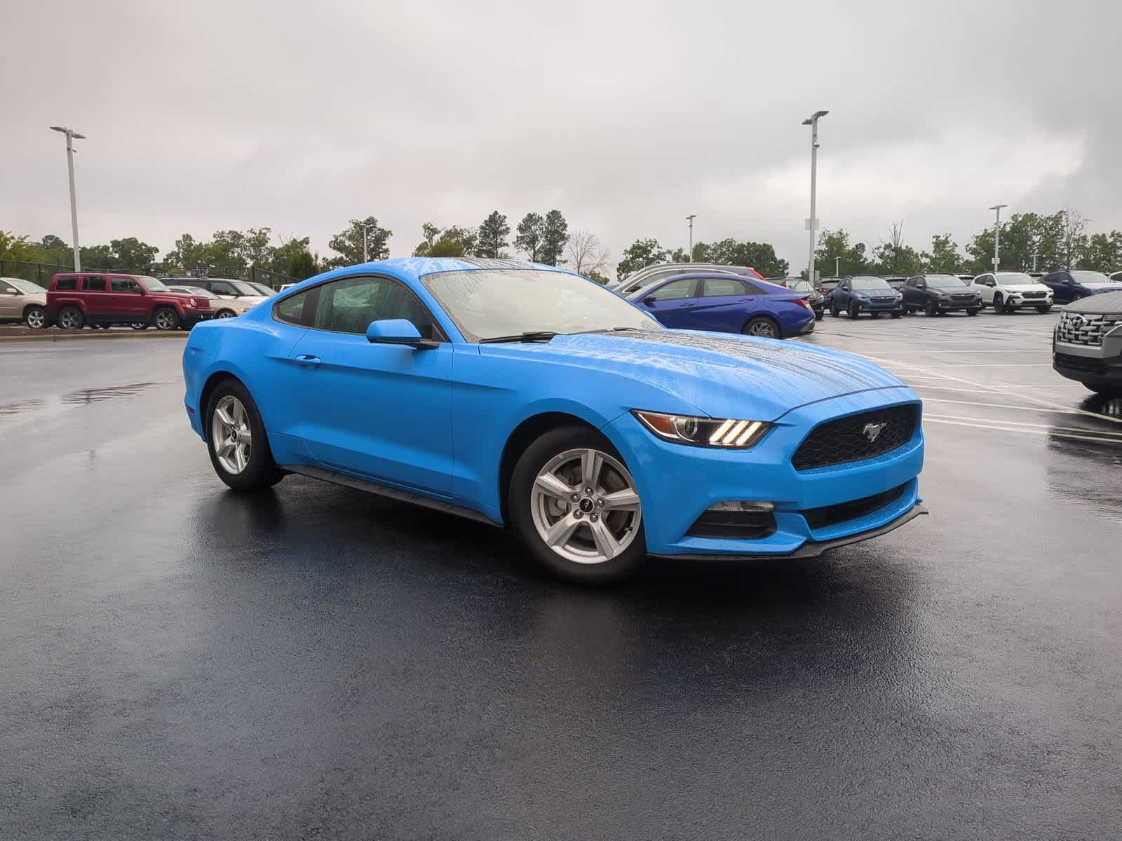 2017 Ford Mustang V6 2