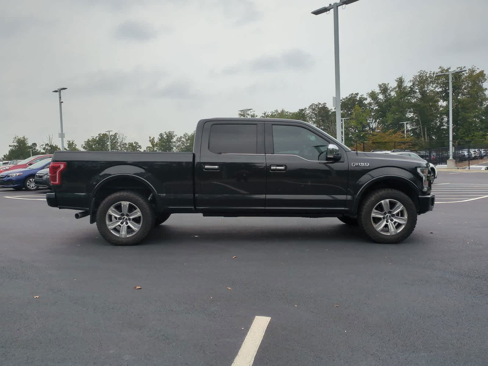 2015 Ford F-150 Platinum 4WD SuperCrew 157 11