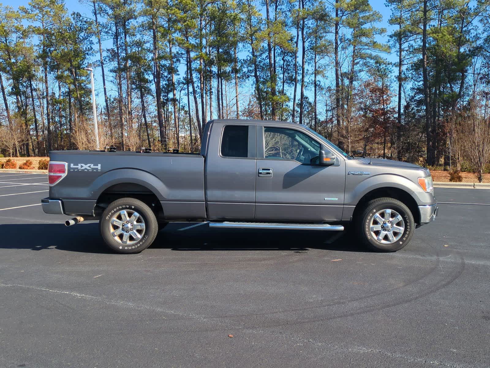 2014 Ford F-150 XLT 4WD SuperCab 145 9