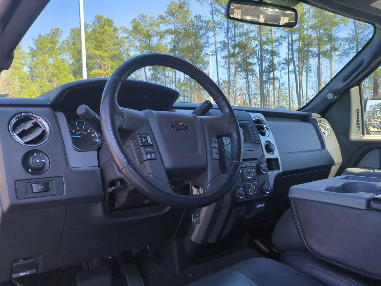 2014 Ford F-150 XLT 4WD SuperCab 145 26