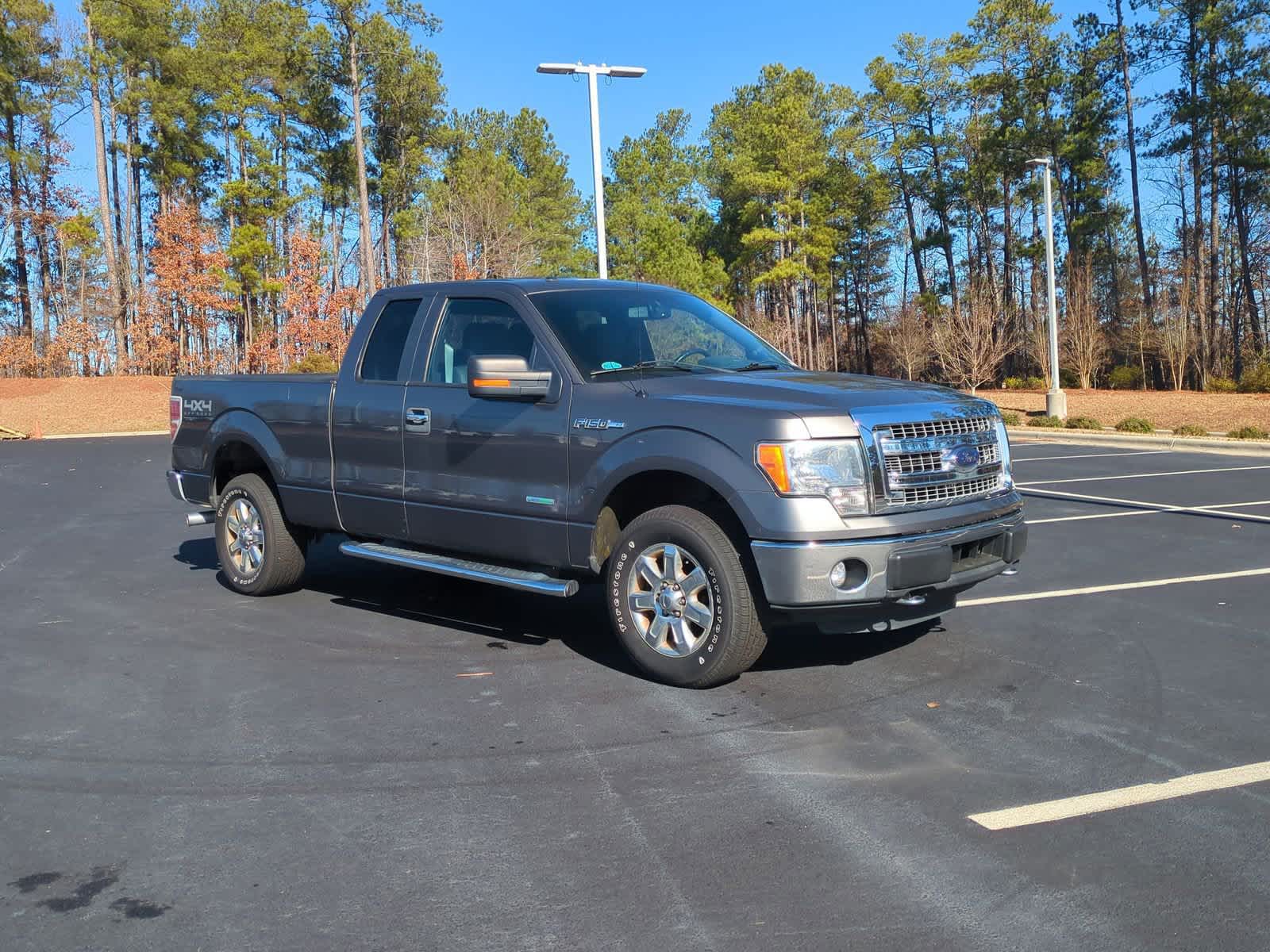 2014 Ford F-150 XLT 4WD SuperCab 145 2