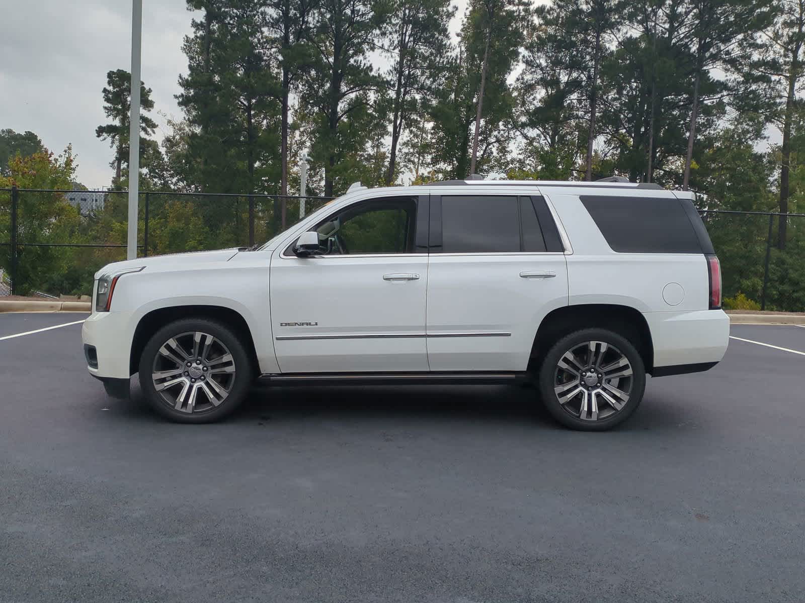 2017 GMC Yukon Denali 7